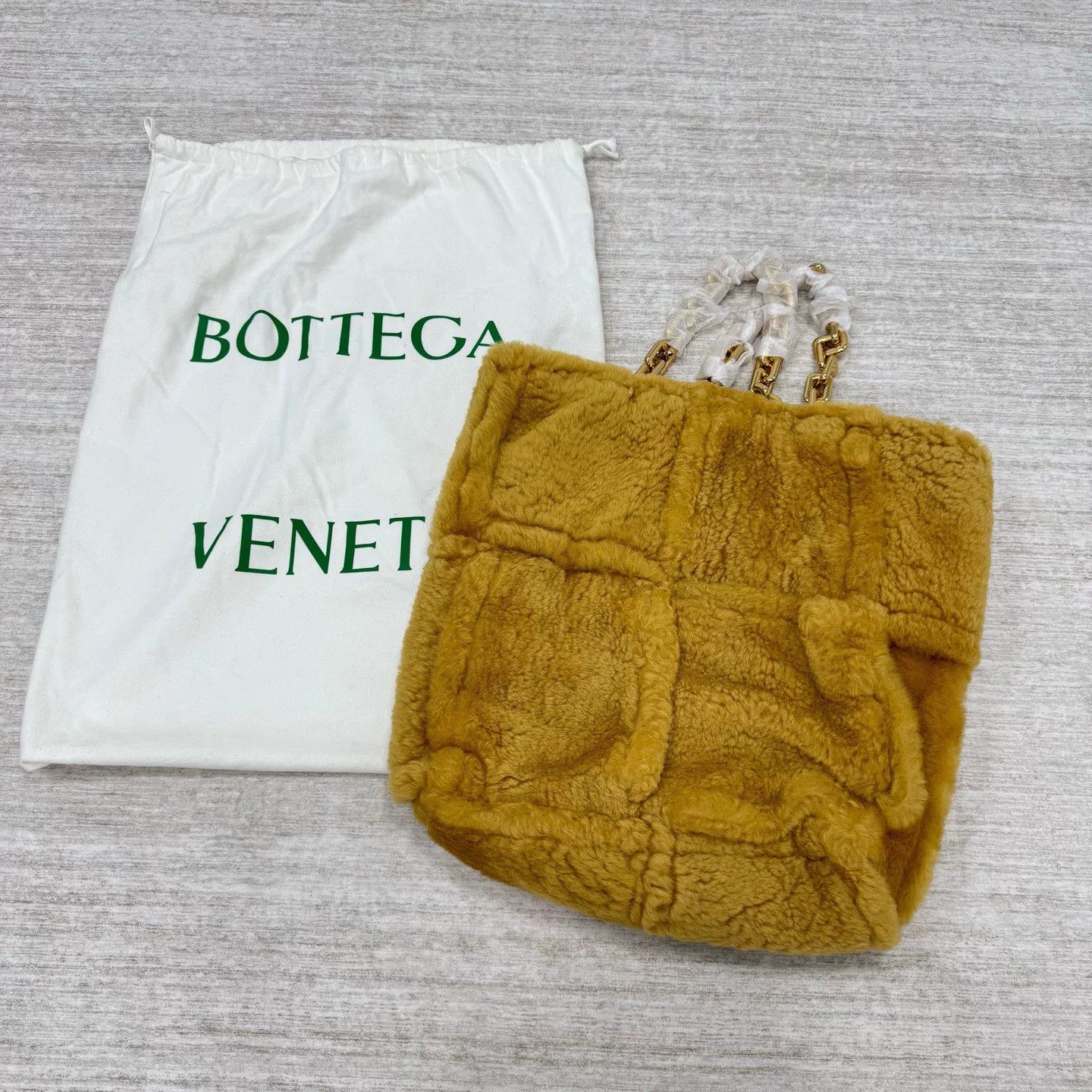 Bottega Veneta Bottega Veneta Teddy Fur Tote Bag Size ONE SIZE - 2 Thumbnail