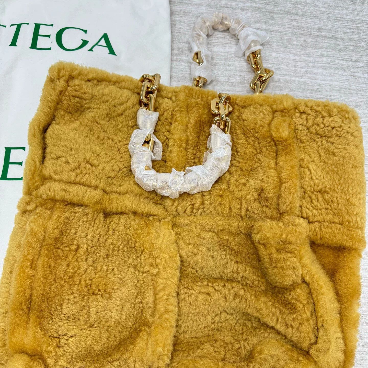 Bottega Veneta Bottega Veneta Teddy Fur Tote Bag Size ONE SIZE - 3 Thumbnail