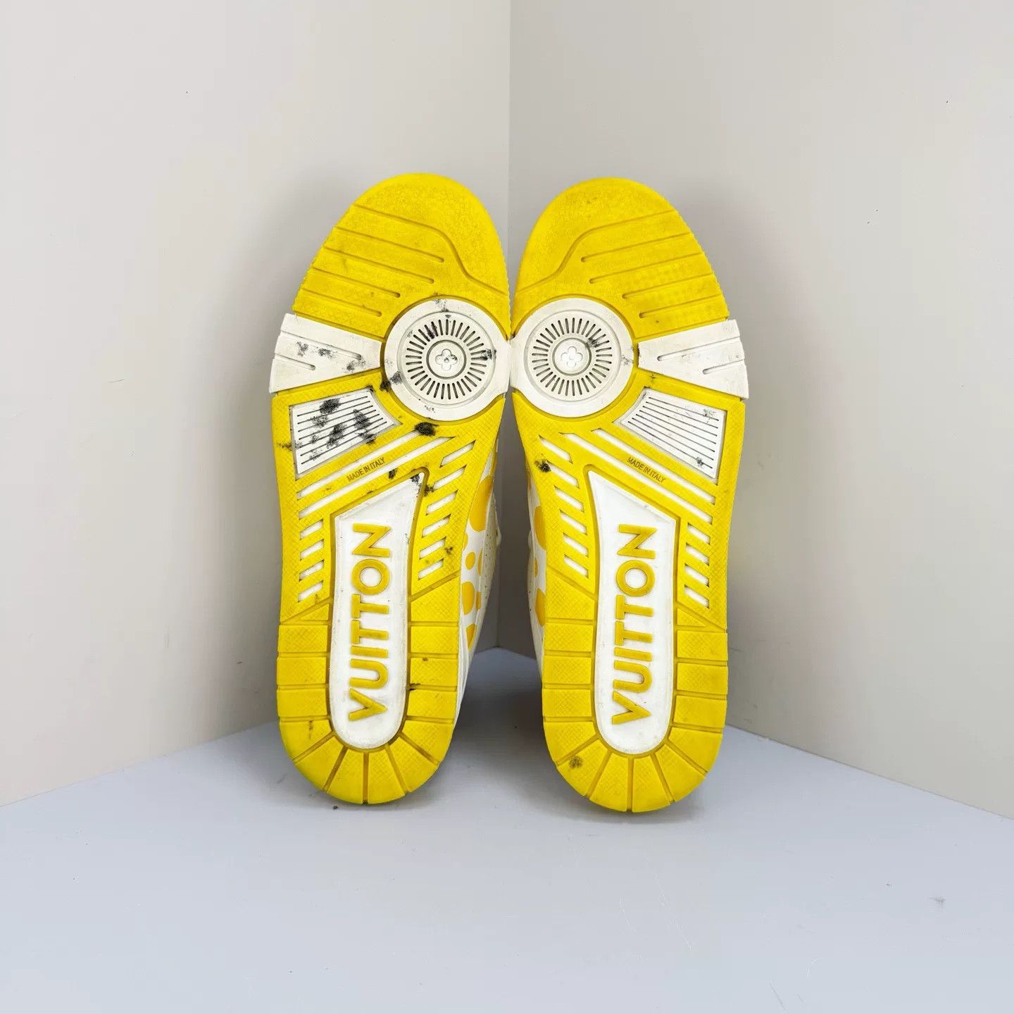 Louis Vuitton Louis Vuitton Yayoi Kusama Polka Dot Trainer Size US 7.5 / EU 40-41 - 5 Thumbnail