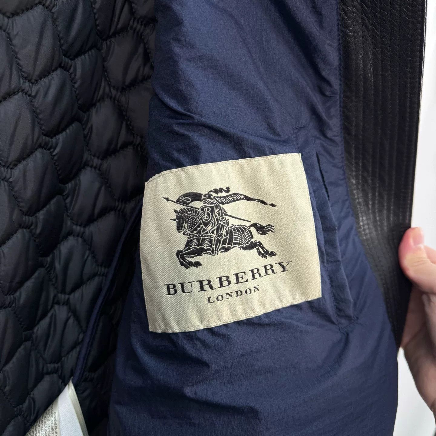Burberry Burberry Quilted Leather Trim Jacket Size US S / EU 44-46 / 1 - 5 Thumbnail