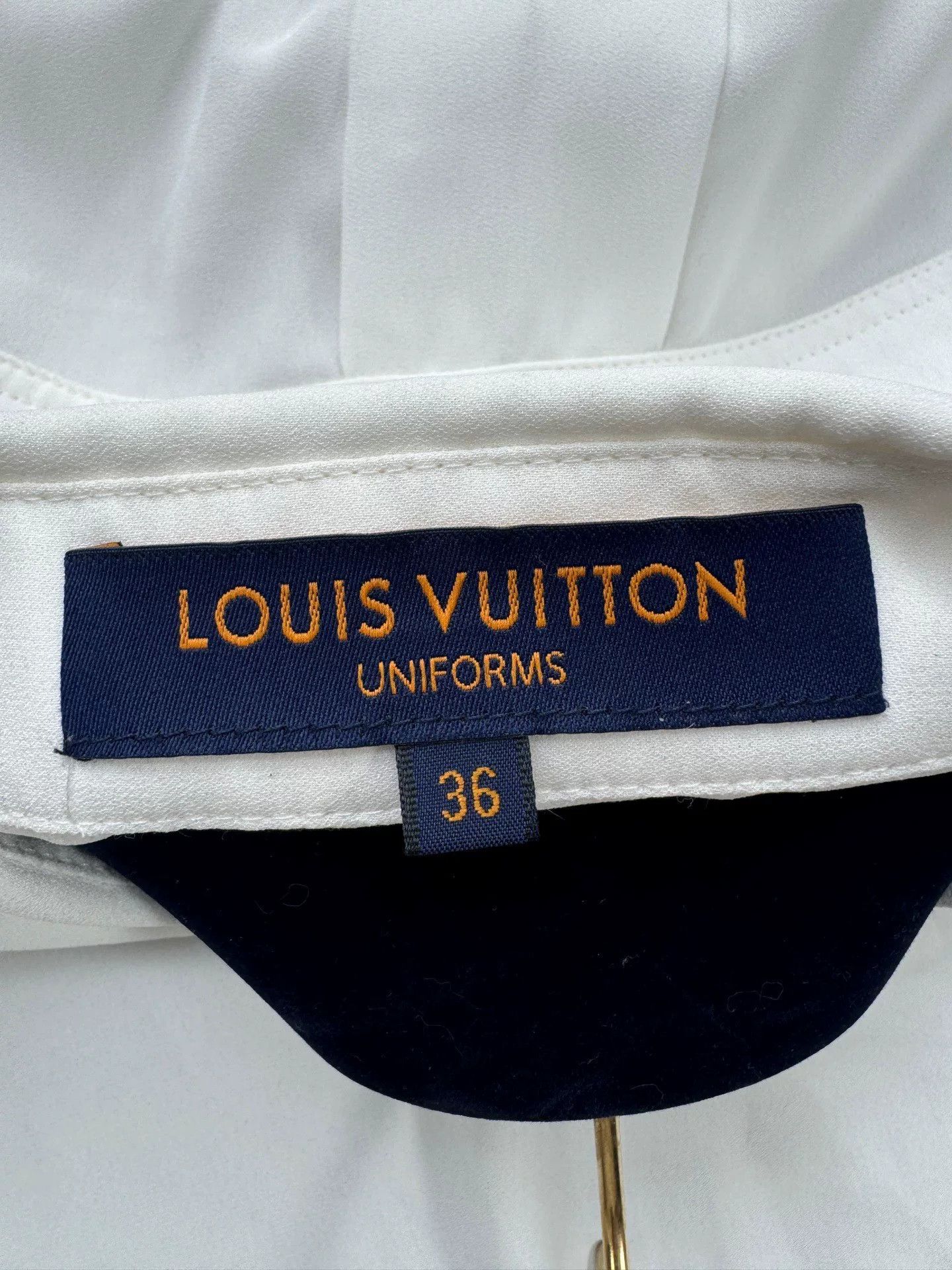 Louis Vuitton Louis Vuitton White Gold Button Utility Shirt Size XS / US 0-2 / IT 36-38 - 4 Thumbnail