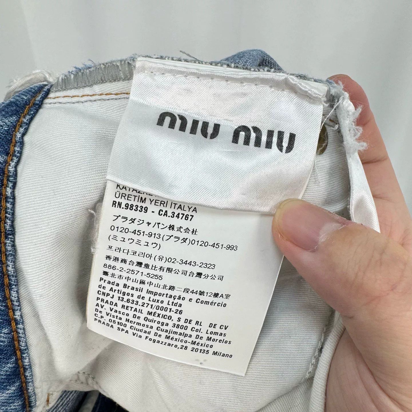Miu Miu Miu Miu Painted Daisy Leather Patch Jeans Size 25" / US 0 / IT 36 - 7 Thumbnail