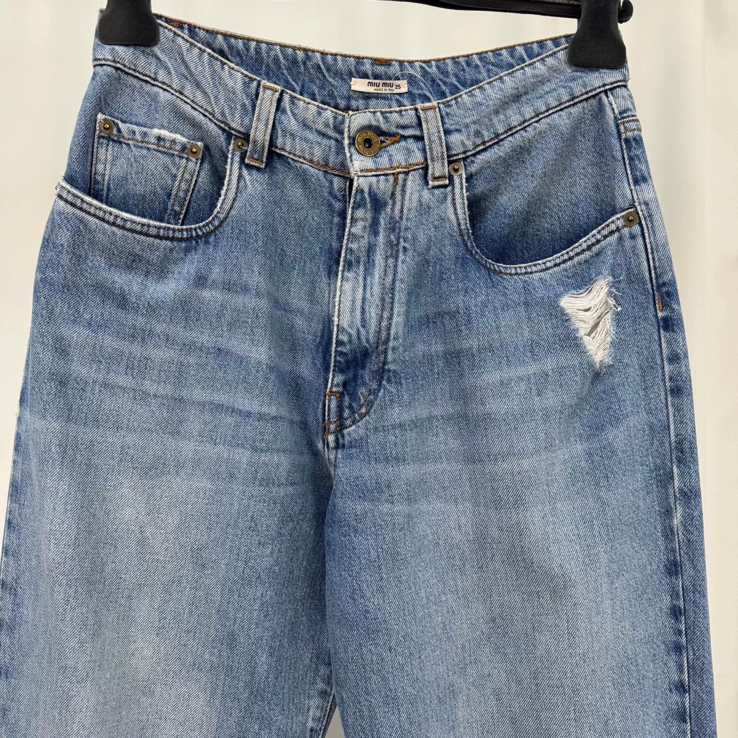 Miu Miu Miu Miu Painted Daisy Leather Patch Jeans Size 25" / US 0 / IT 36 - 3 Thumbnail