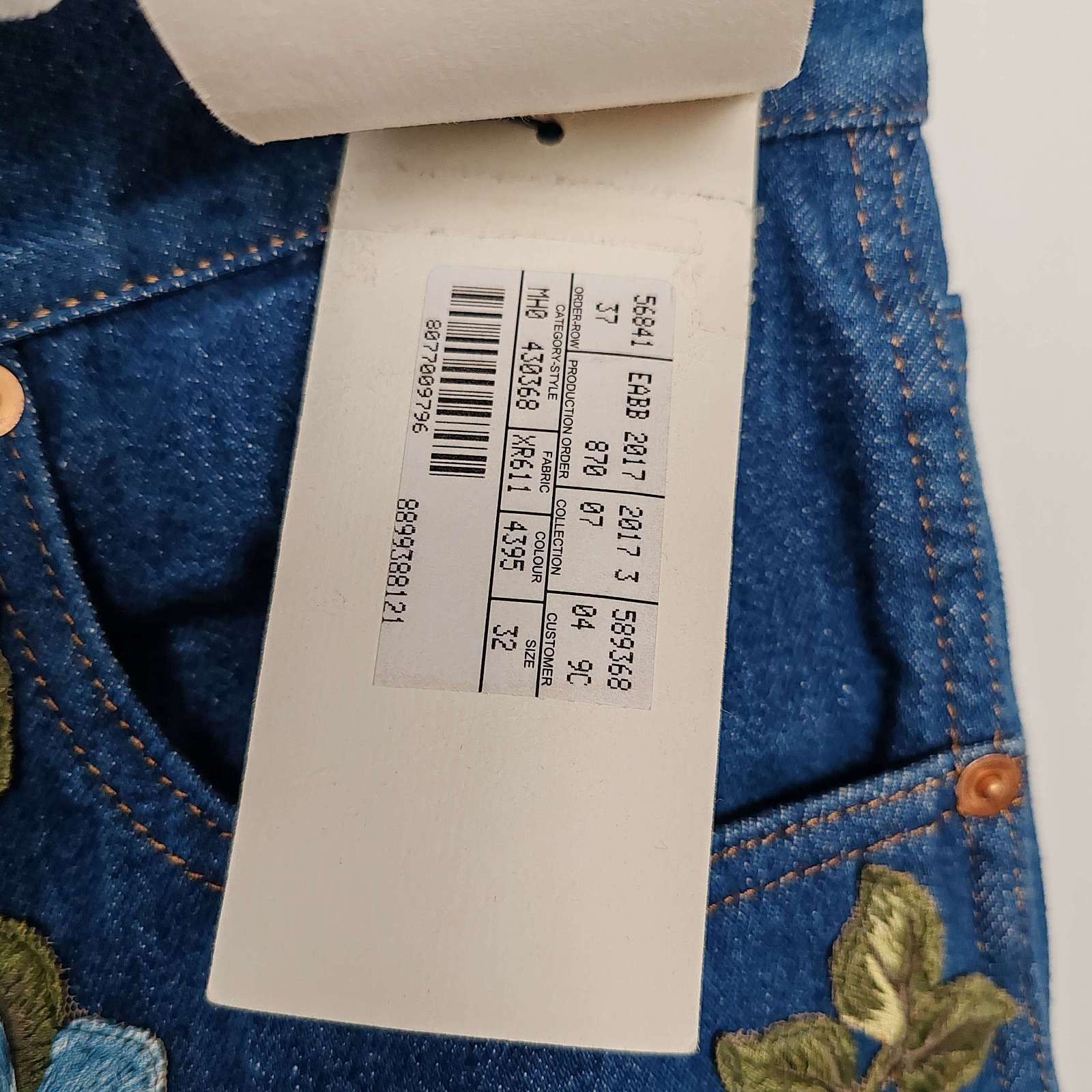 Gucci Gucci Tiger Floral Embroidered Jeans Size 32 Size US 32 / EU 48 - 6 Thumbnail