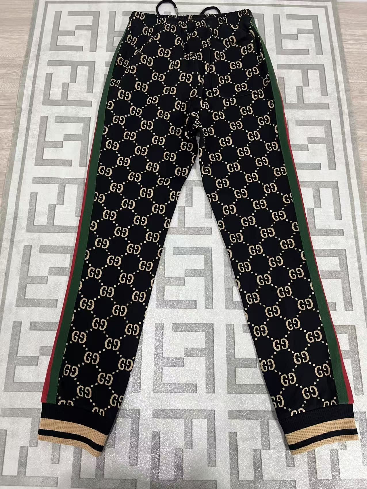 Gucci Gucci GG Jacquard Joggers Size US 28 Size US 28 / EU 44 - 2 Thumbnail