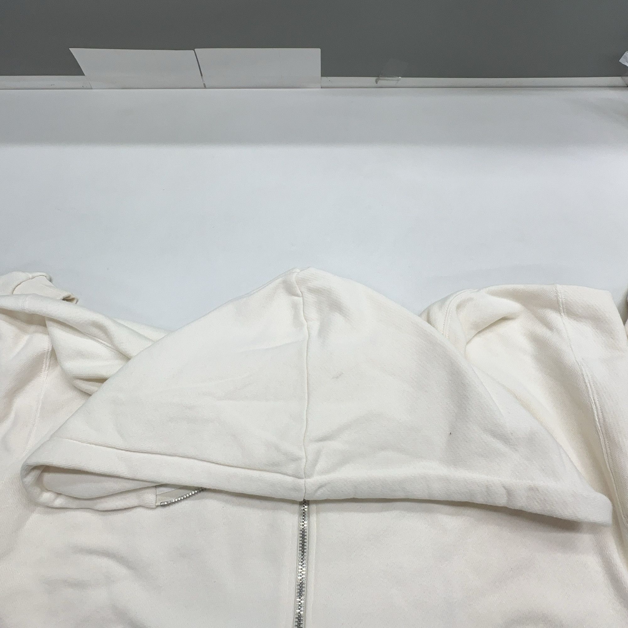 Gucci Gucci Logo Graphic Zip-Up Hoodie XS Size XS / US 0-2 / IT 36-38 - 6 Thumbnail