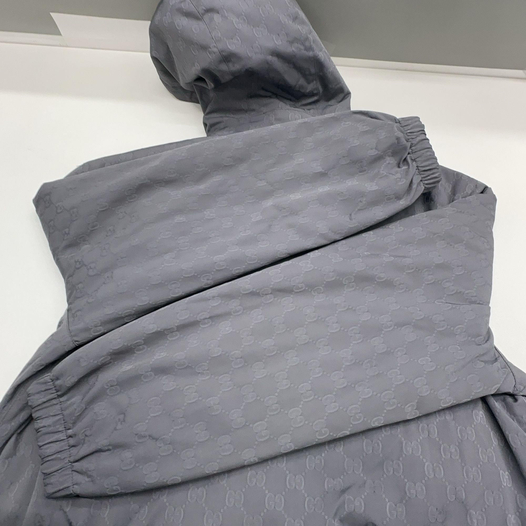 Gucci Gucci Reversible GG Logo Hooded Jacket Size 46 Size US S / EU 44-46 / 1 - 13 Thumbnail