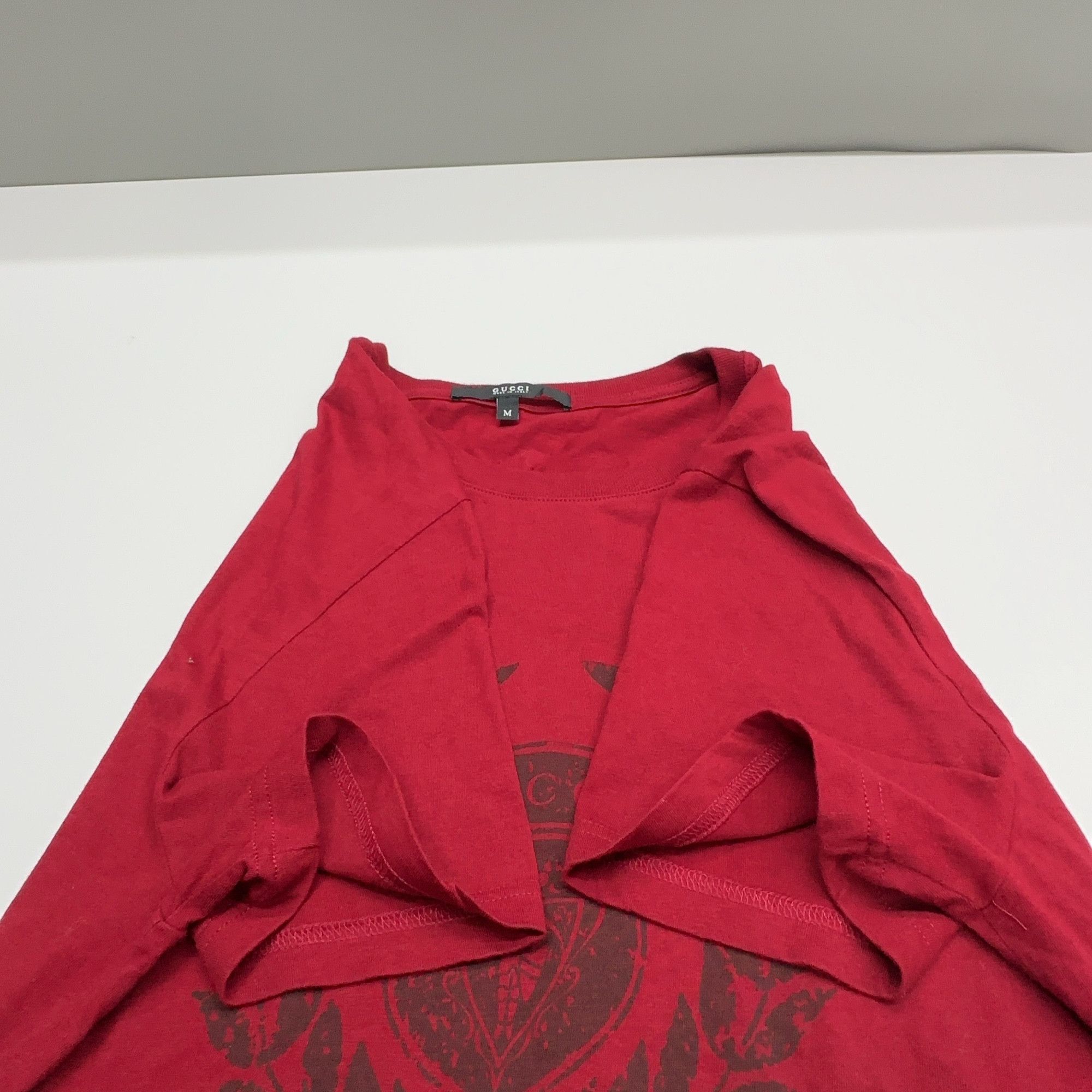 Gucci Gucci Crest Logo T-Shirt Red Size M Size US M / EU 48-50 / 2 - 7 Thumbnail
