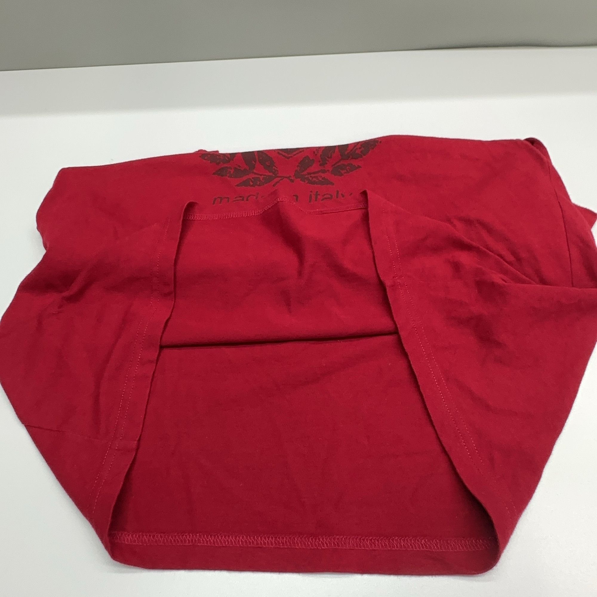 Gucci Gucci Crest Logo T-Shirt Red Size M Size US M / EU 48-50 / 2 - 6 Thumbnail
