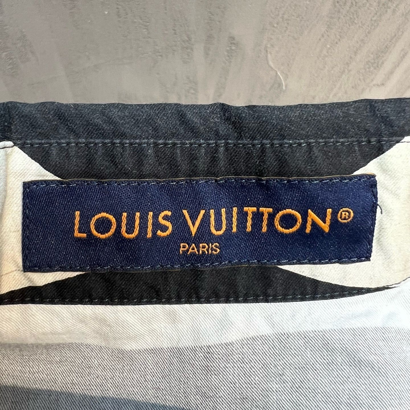 Louis Vuitton Louis Vuitton Landscape Print Shirt Size L Size US L / EU 52-54 / 3 - 3 Thumbnail