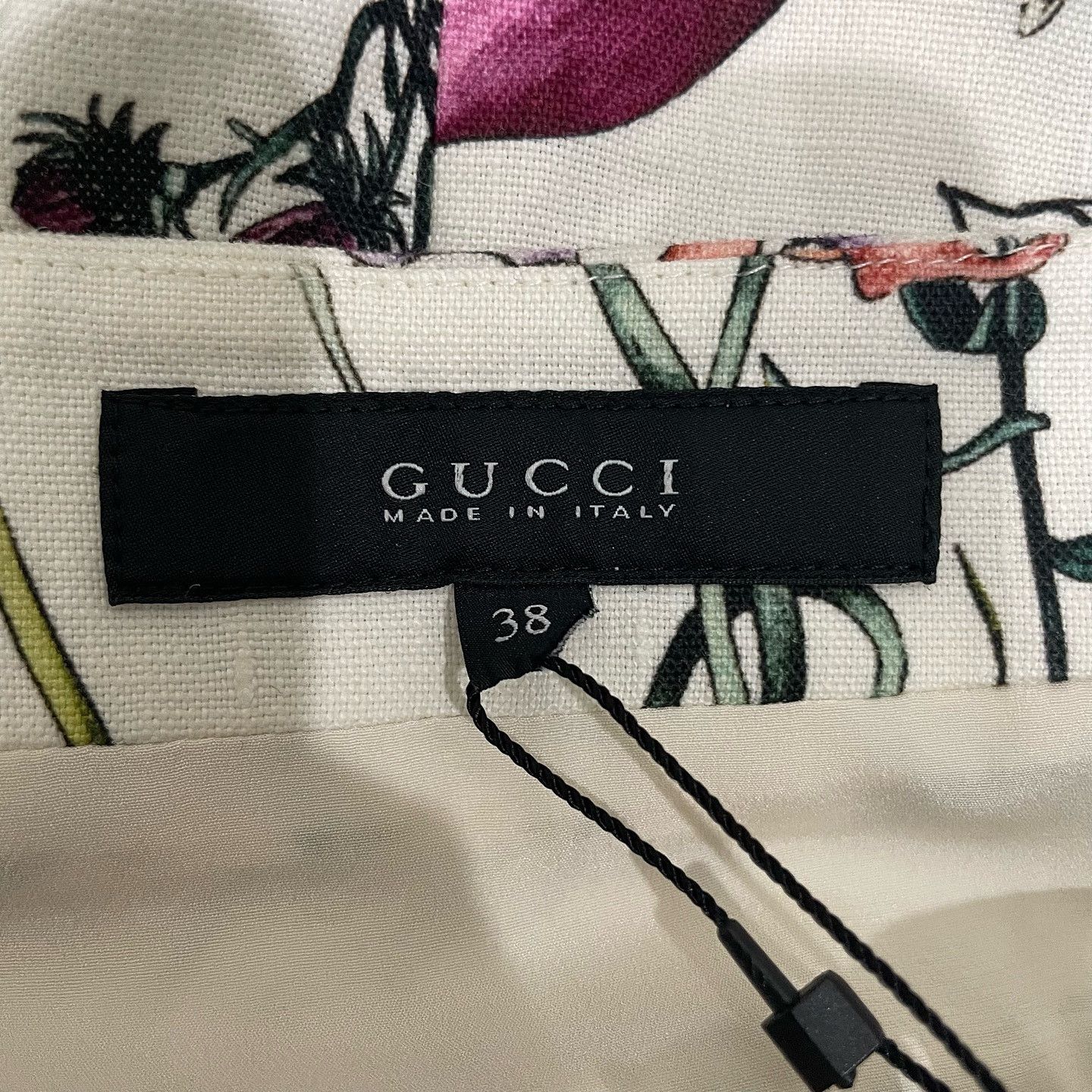 Gucci Gucci Floral Print Mini Skirt Size 38 Size 26" / US 2 / IT 38 - 3 Thumbnail