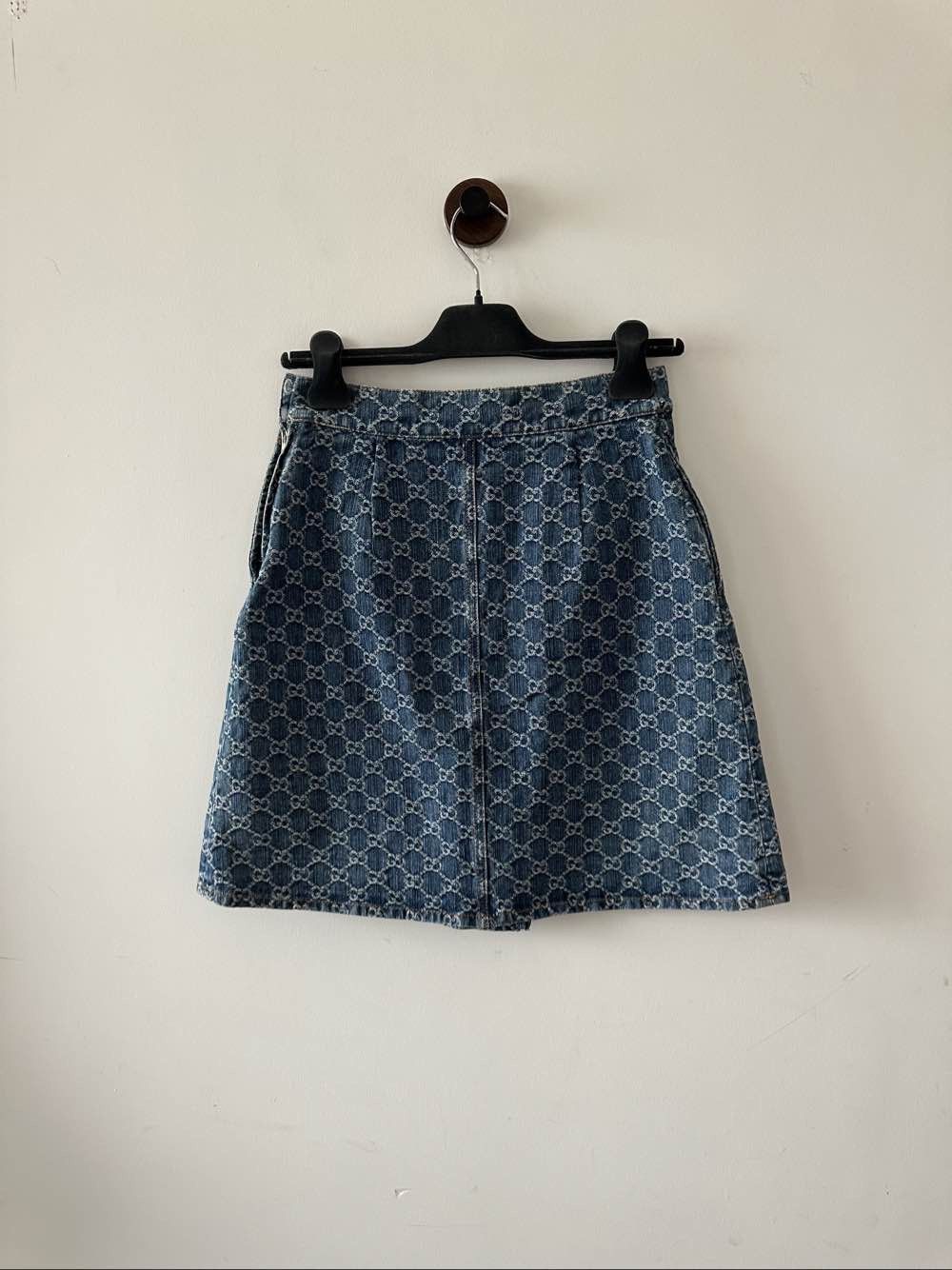 Gucci Gucci GG Logo Denim Mini Skirt Size 34 Size 24" / US 00 / IT 34 - 2 Thumbnail