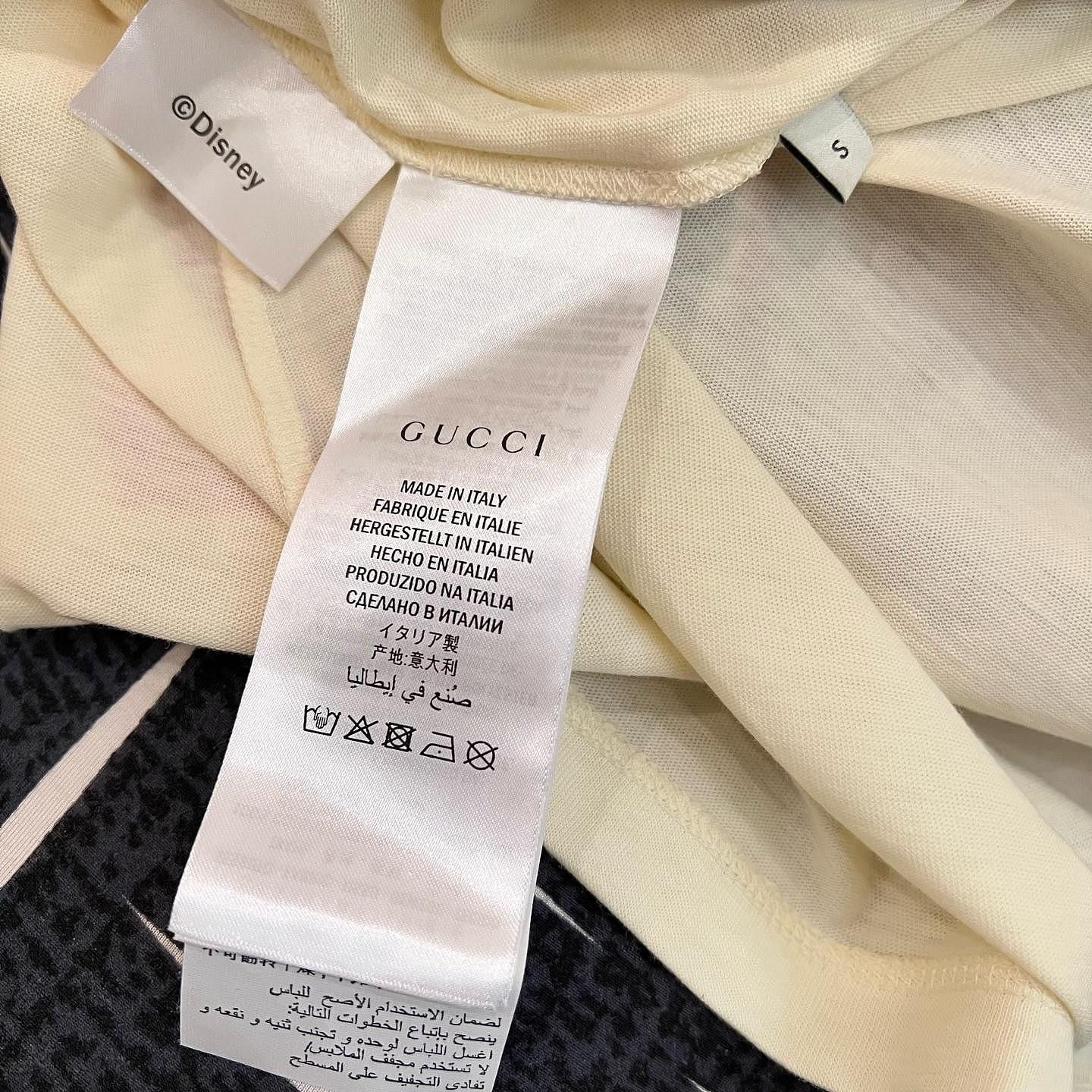 Gucci Gucci Three Little Pigs Graphic T-Shirt Size S Size US S / EU 44-46 / 1 - 4 Thumbnail