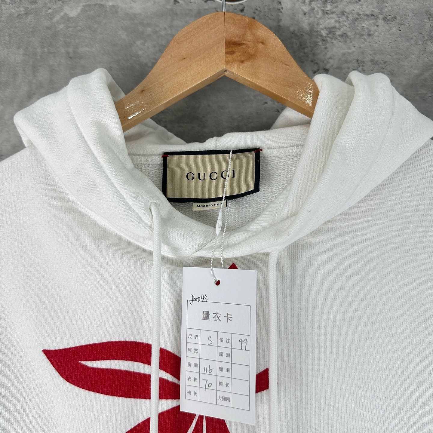 Gucci Gucci x Disney Cherry Hoodie White Size S Size US S / EU 44-46 / 1 - 3 Thumbnail