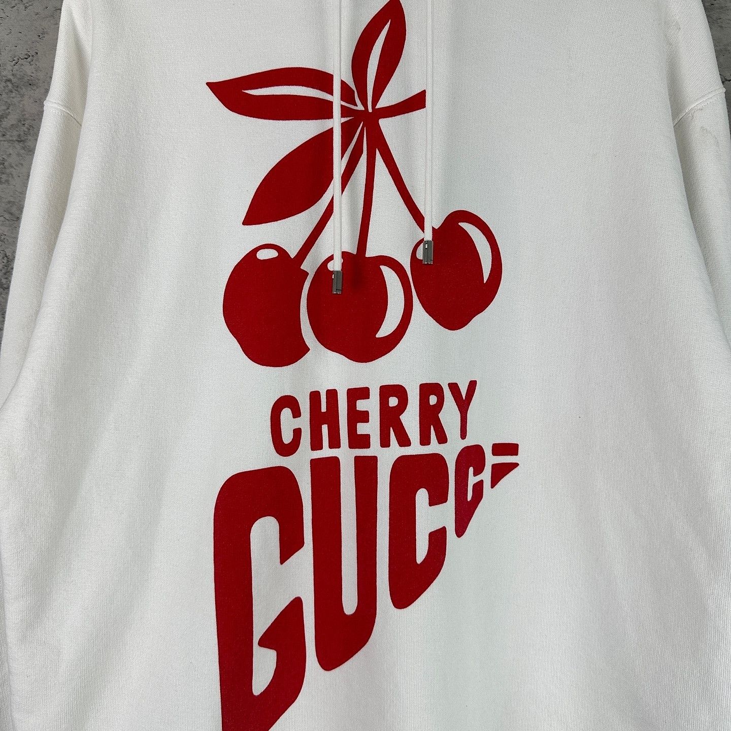 Gucci Gucci x Disney Cherry Hoodie White Size S Size US S / EU 44-46 / 1 - 5 Thumbnail
