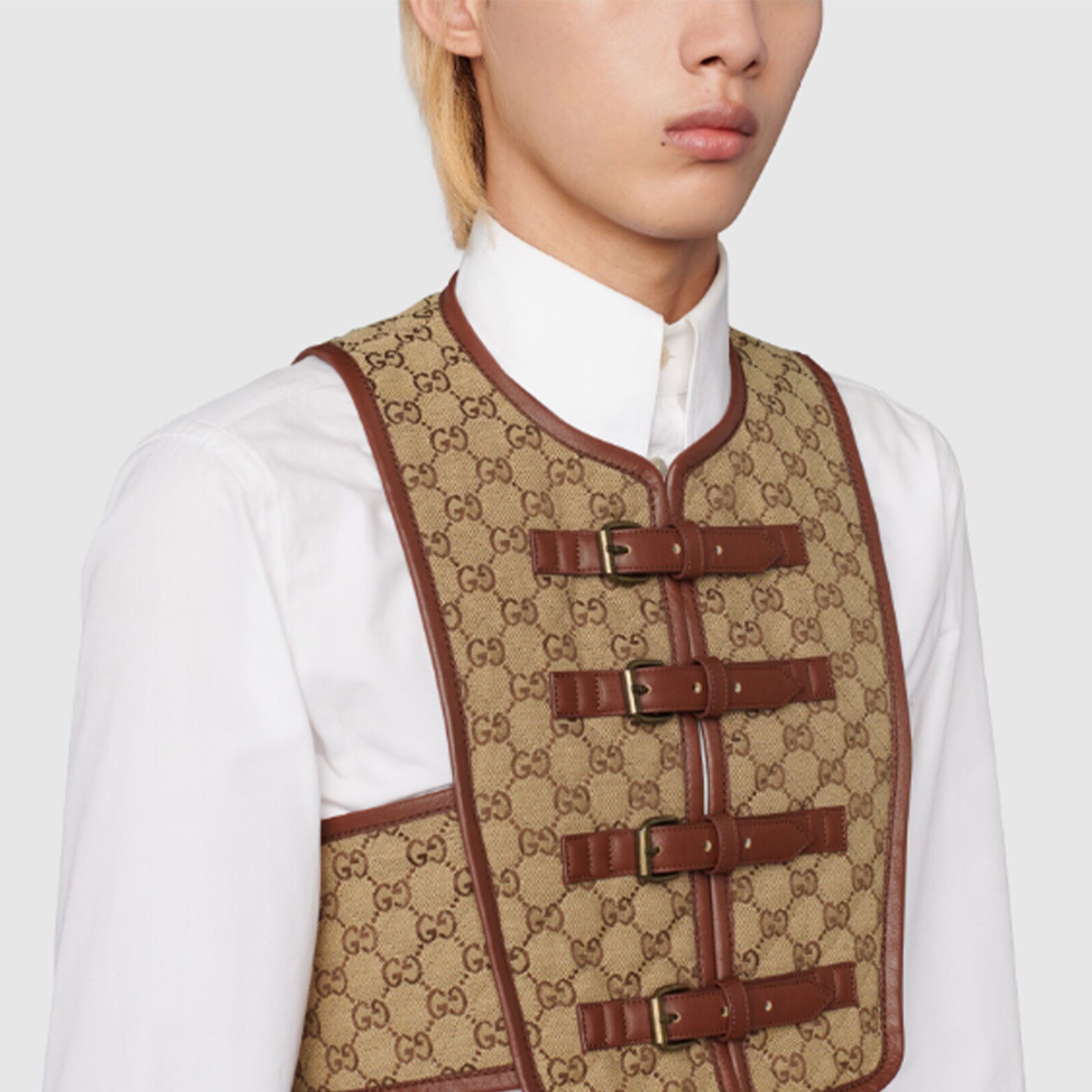 Gucci Gucci GG Logo Buckle Vest Size 48 Size US M / EU 48-50 / 2 - 11 Thumbnail