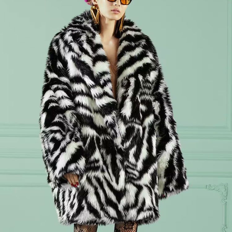 Gucci Gucci Zebra Print Faux Fur Coat Size 36 Size XS / US 0-2 / IT 36-38 - 8 Thumbnail