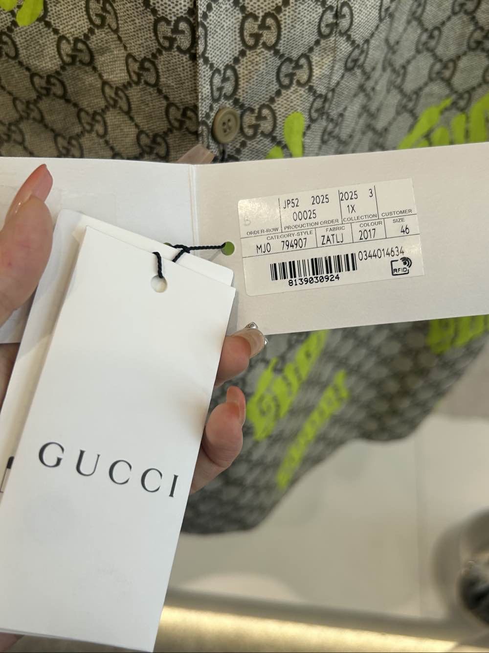 Gucci Gucci GG Supreme Neon Print Shirt Size S Size US S / EU 44-46 / 1 - 5 Thumbnail