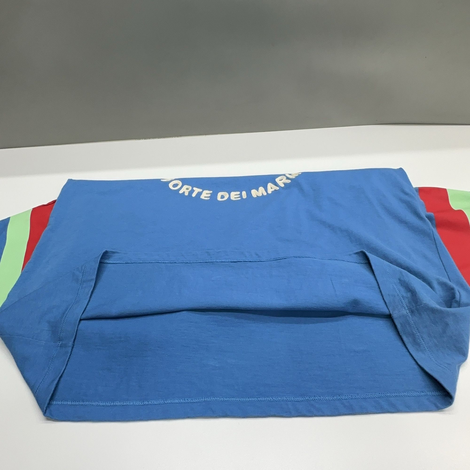 Gucci Gucci Forte Dei Marmi T-Shirt Size L Size US L / EU 52-54 / 3 - 8 Thumbnail