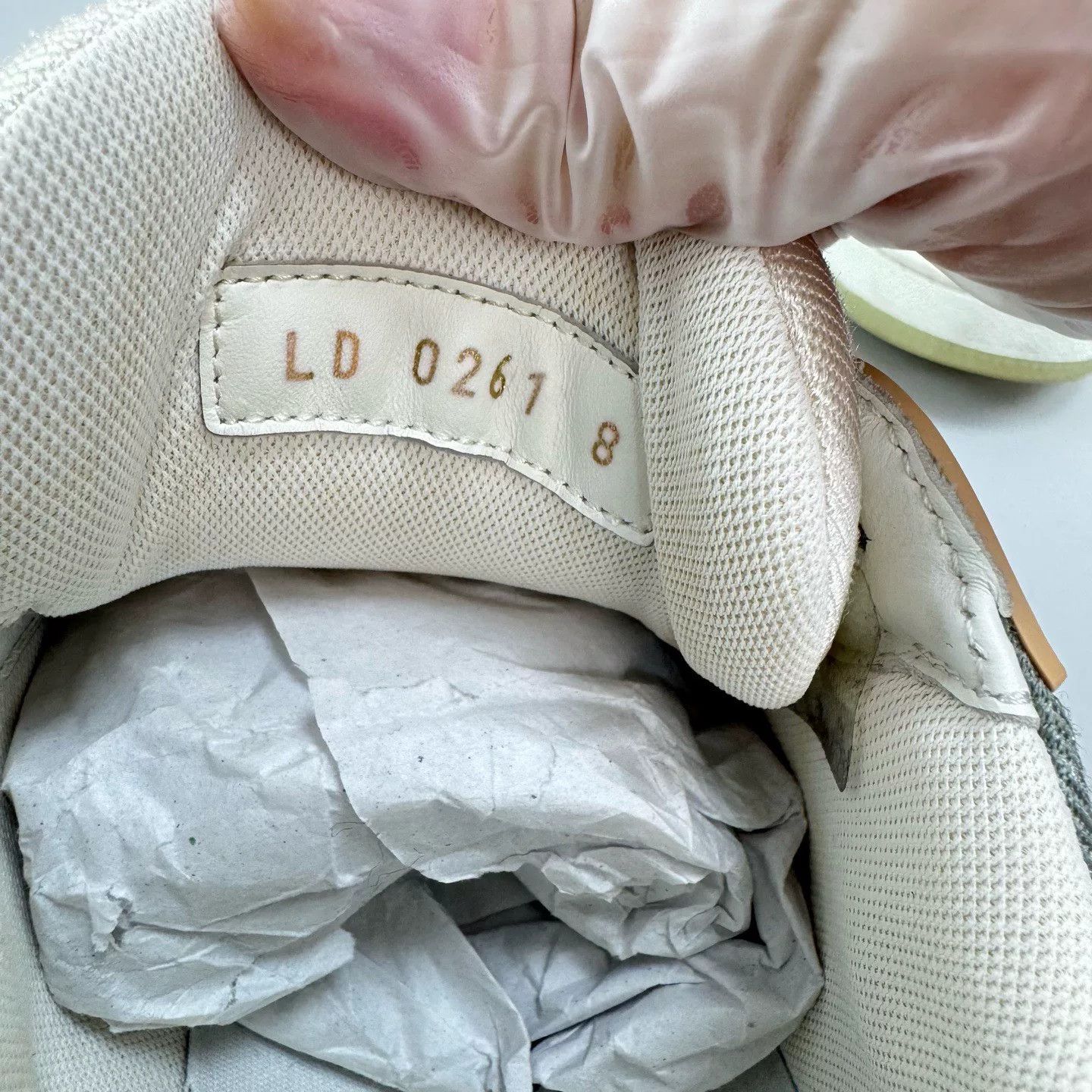 Louis Vuitton Louis Vuitton Trainer Silver Sneaker Size US 8 / EU 41 - 6 Thumbnail