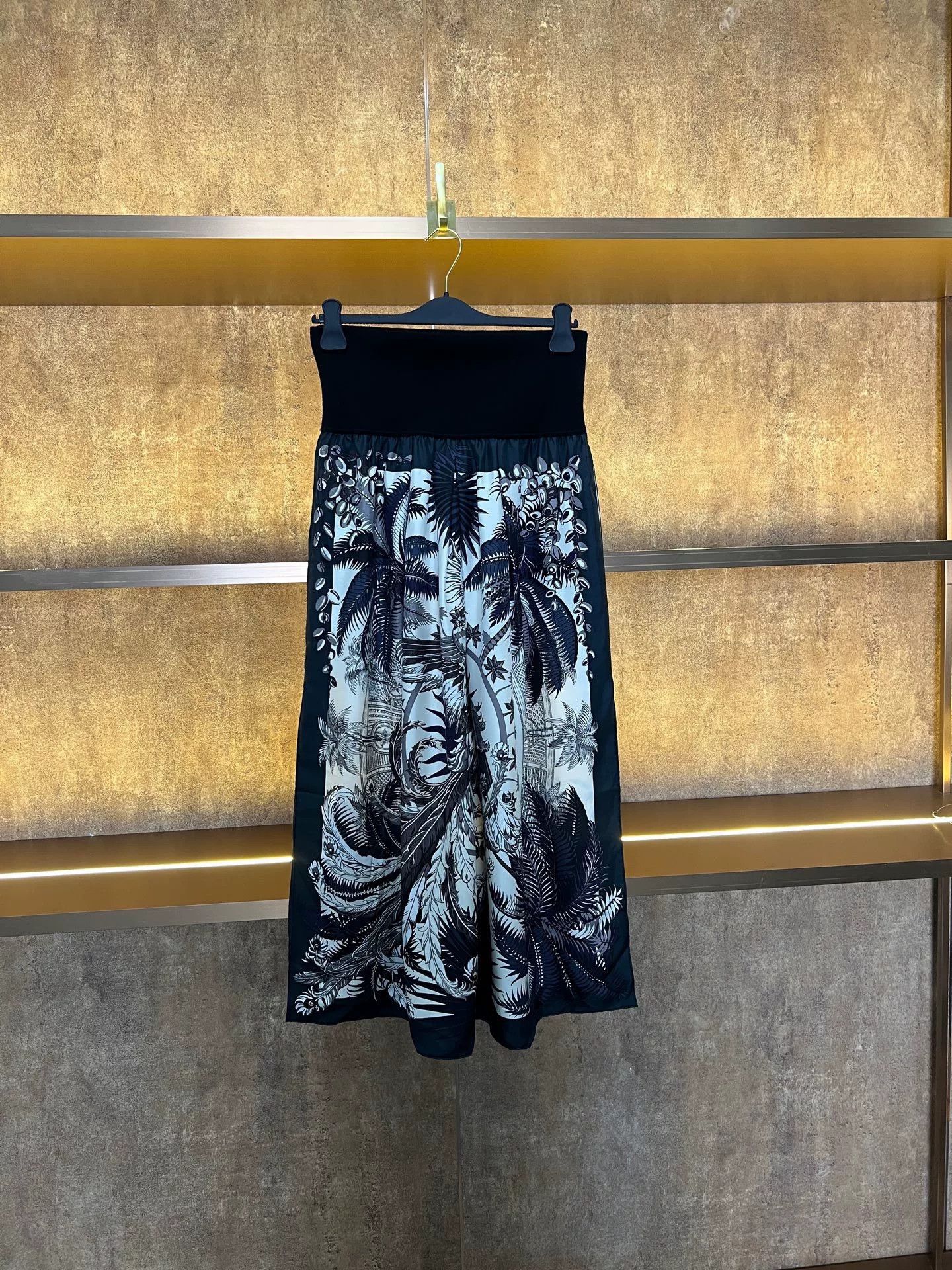 Hermes Hermes Women's Skirt Size 38" / US 16 / IT 52 - 2 Thumbnail