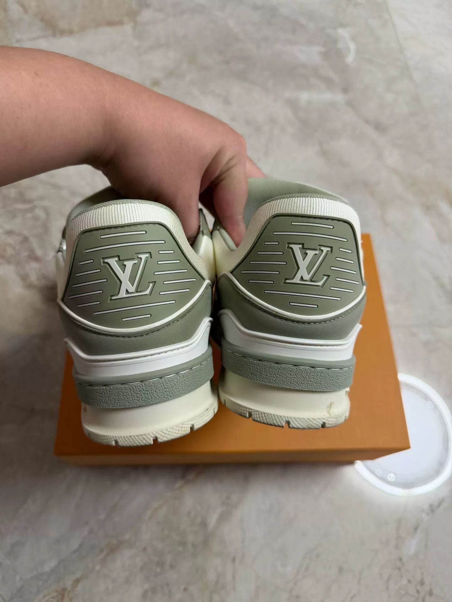 Louis Vuitton Louis Vuitton LV Trainer Green Size US 7.5 / EU 40-41 - 3 Thumbnail