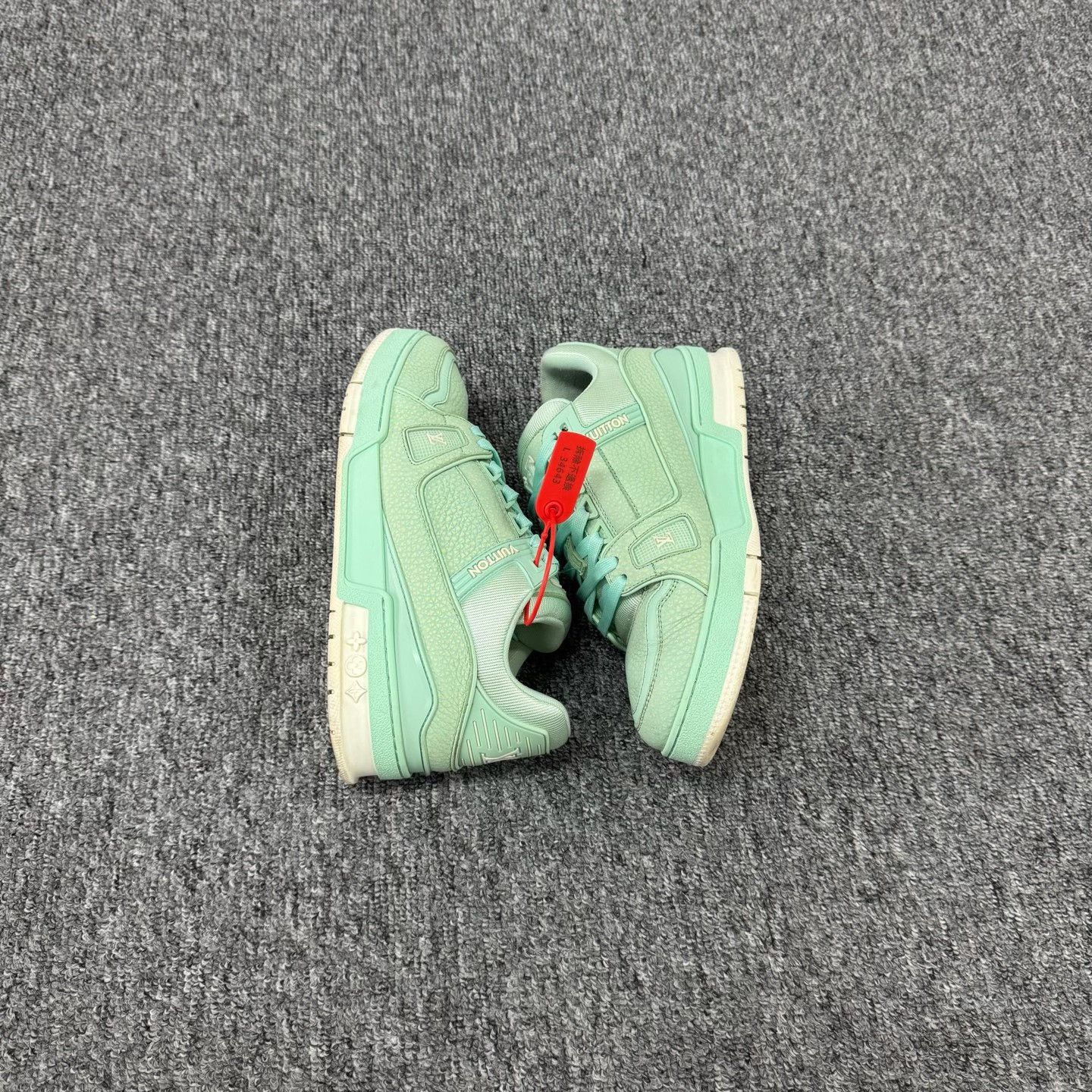 Louis Vuitton Louis Vuitton Mint Green Trainer Sneakers 39 Size US 8 / IT 38 - 6 Thumbnail