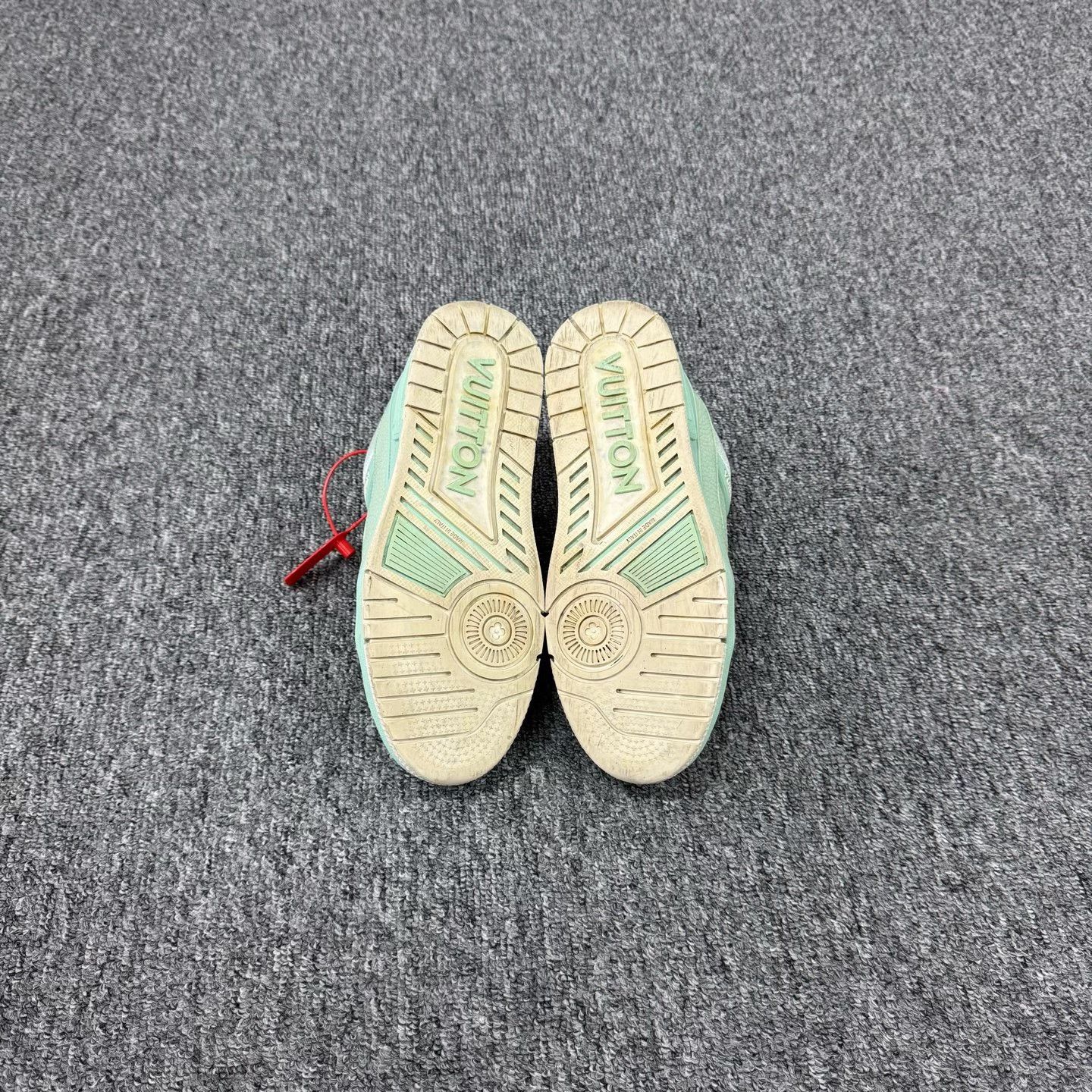 Louis Vuitton Louis Vuitton Mint Green Trainer Sneakers 39 Size US 8 / IT 38 - 5 Thumbnail