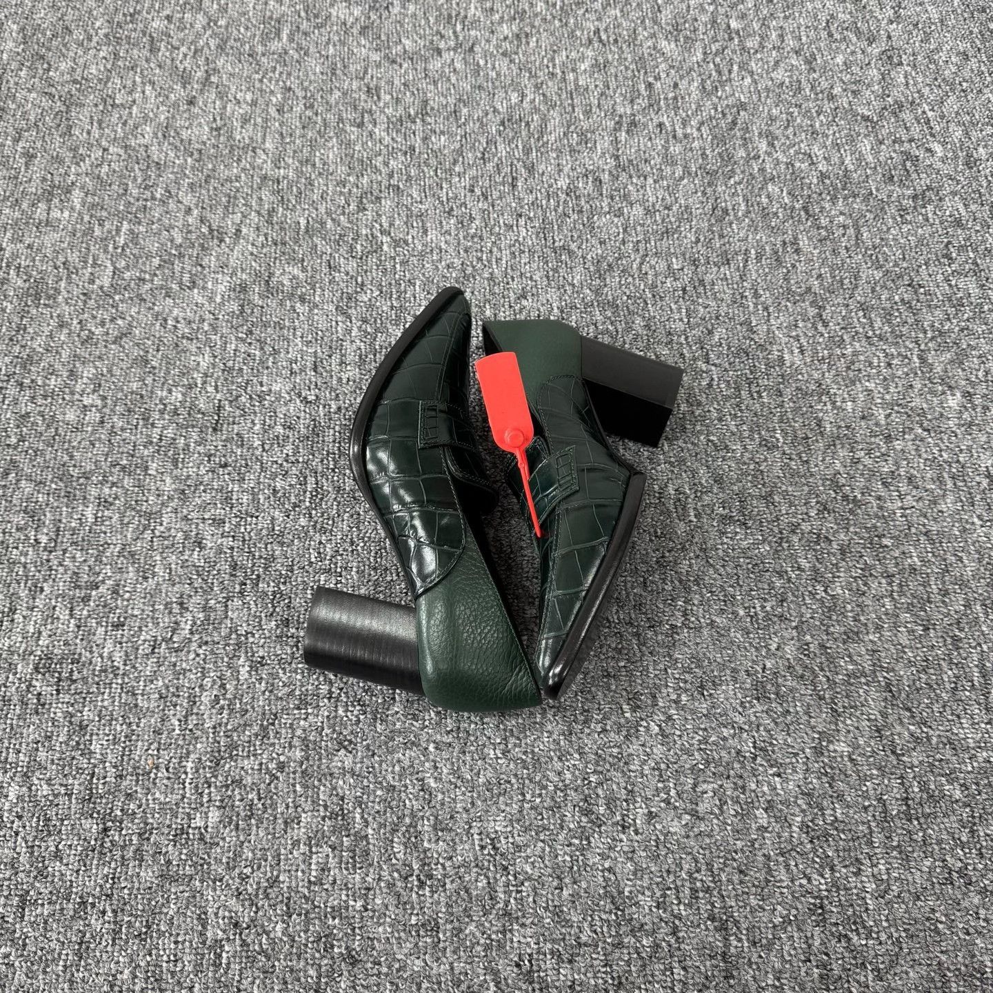 Loewe Loewe Crocodile Embossed Block Heel Pumps Size US 4 / IT 34 - 6 Thumbnail