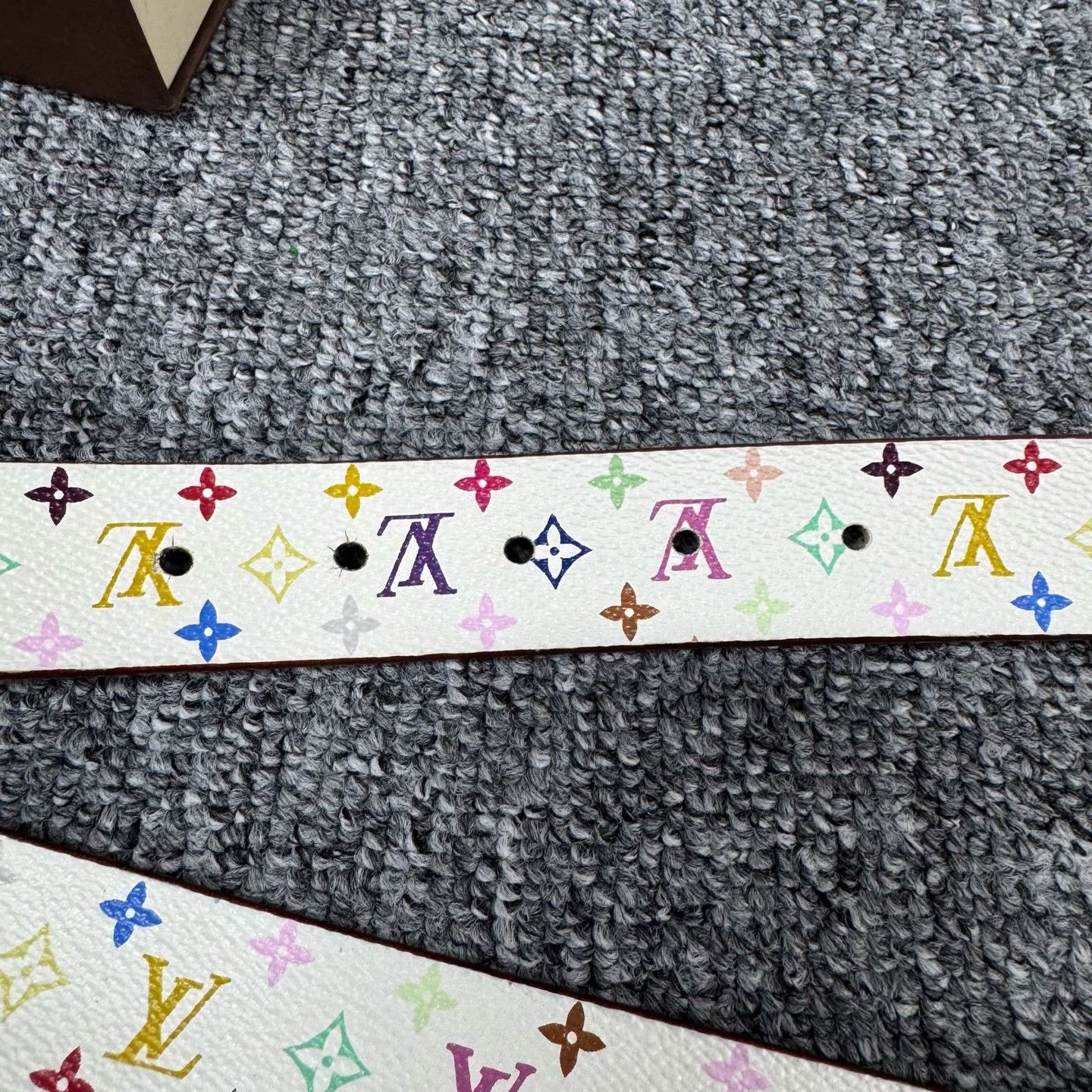Louis Vuitton Louis Vuitton x Murakami White Multicolor Belt Size ONE SIZE - 5 Thumbnail