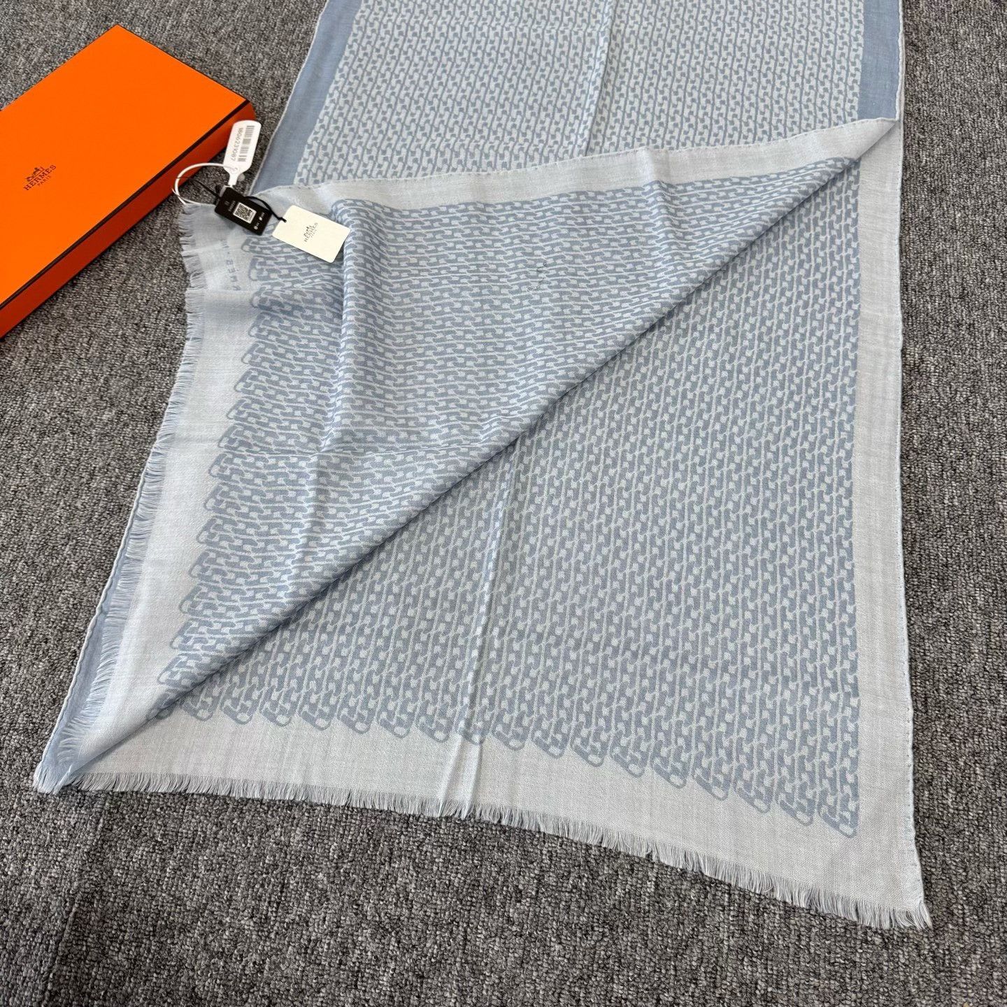 Hermes Hermes Blue Colorblock Tassel Cashmere Scarf Size ONE SIZE - 4 Thumbnail