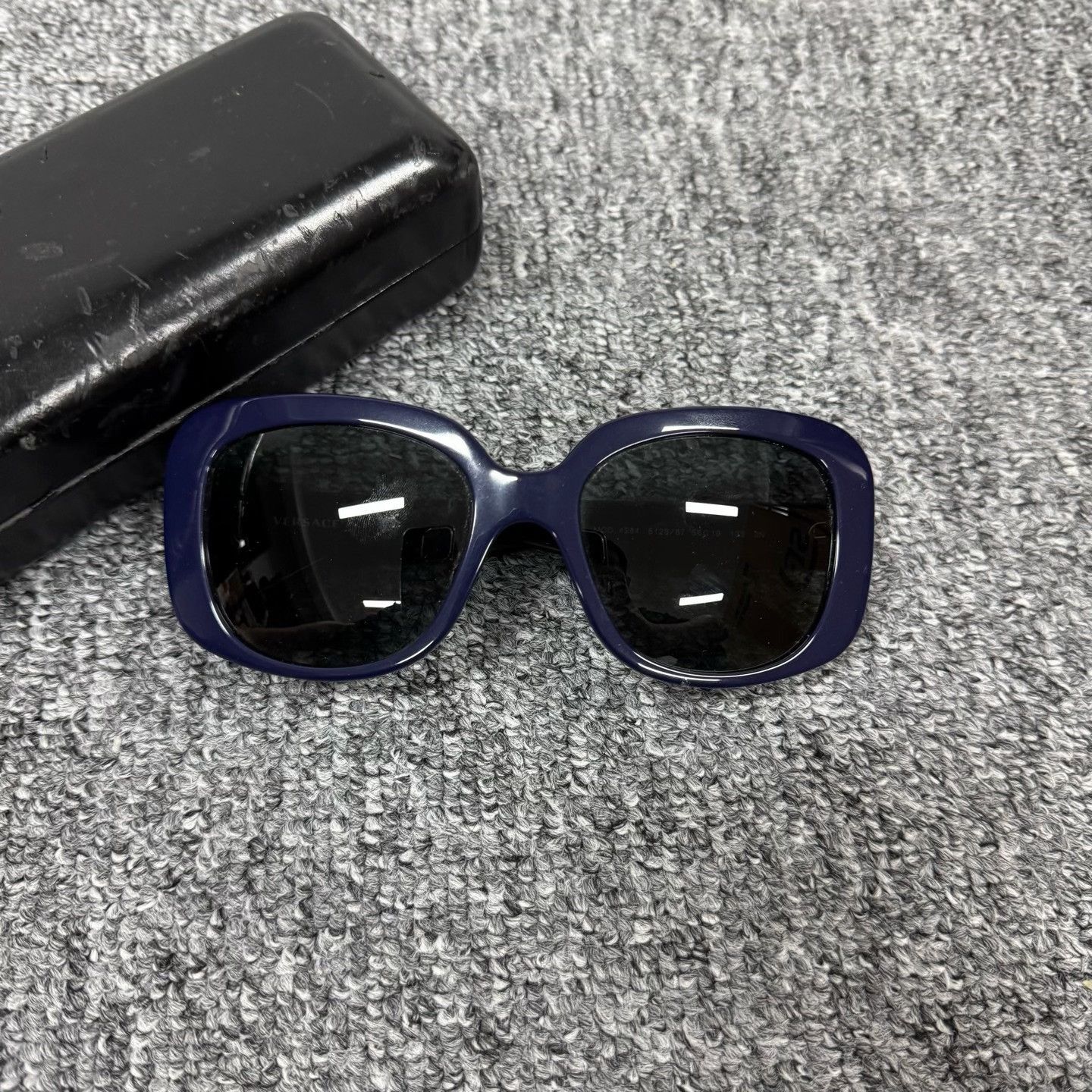 Versace Versace Black Gold Medusa Sunglasses Size ONE SIZE - 2 Thumbnail