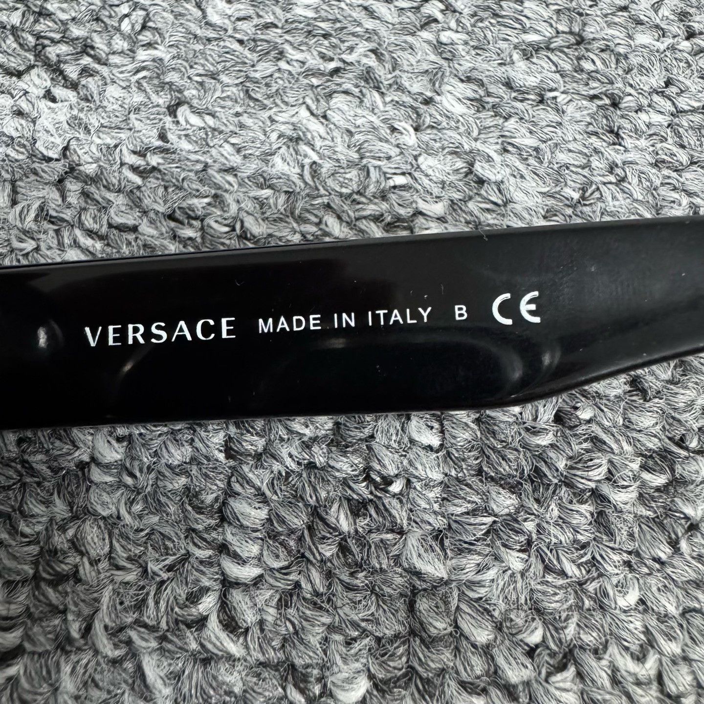 Versace Versace Black Gold Medusa Sunglasses Size ONE SIZE - 4 Thumbnail