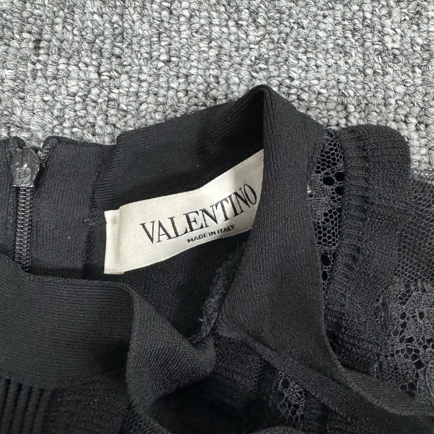 Valentino Valentino Black Lace Panel Short-Sleeve Dress Size S / US 4 / IT 40 - 4 Thumbnail