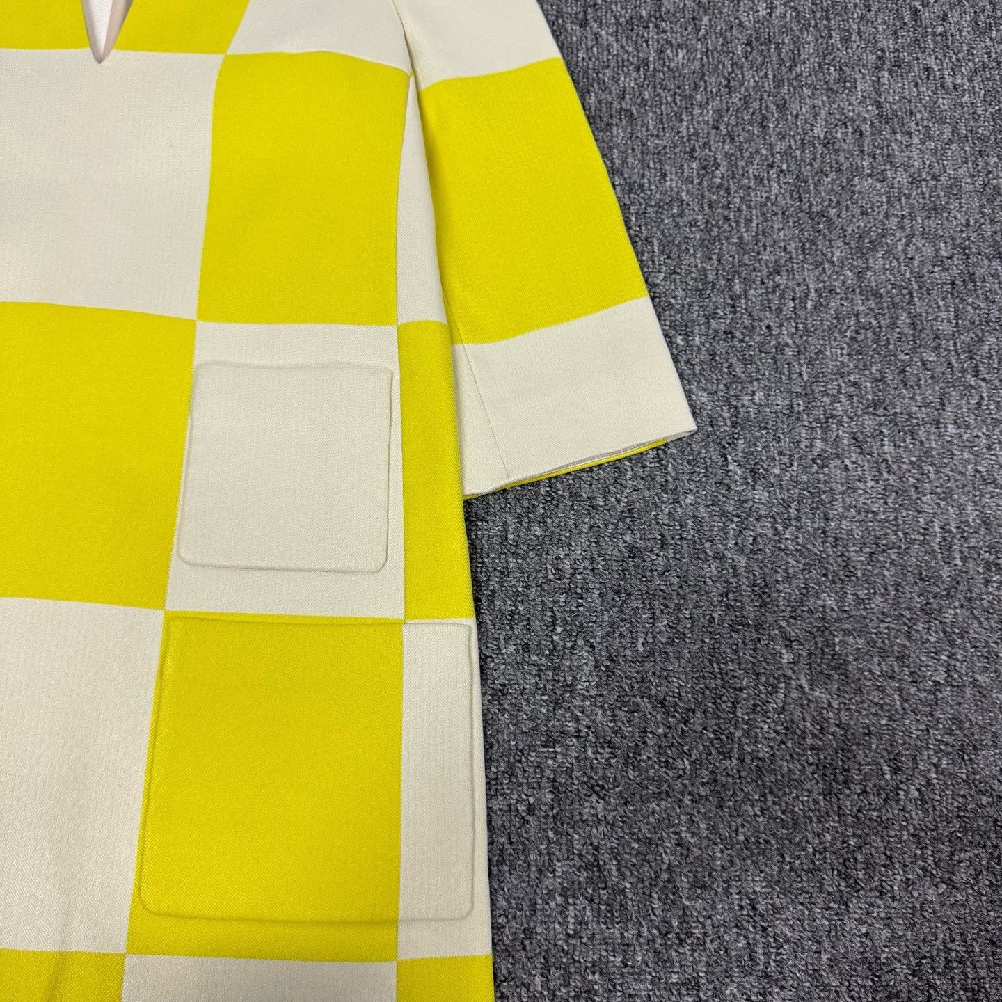 Louis Vuitton Louis Vuitton Yellow Checkered Runway Dress Size XXS / US 00 / IT 34 - 3 Thumbnail