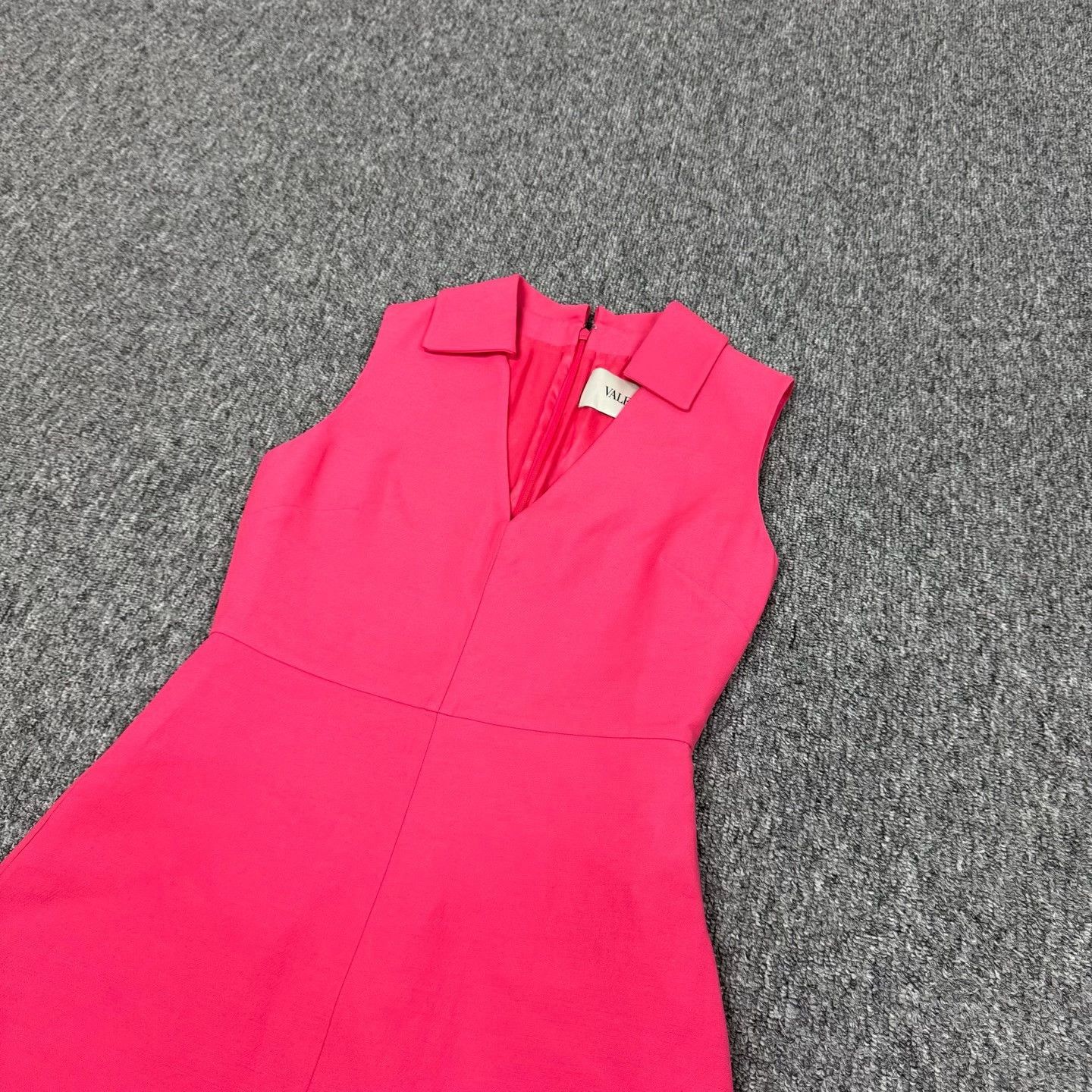 Valentino Valentino Sleeveless V-Neck Dress Size 4 Size XL / US 12-14 / IT 48-50 - 3 Thumbnail