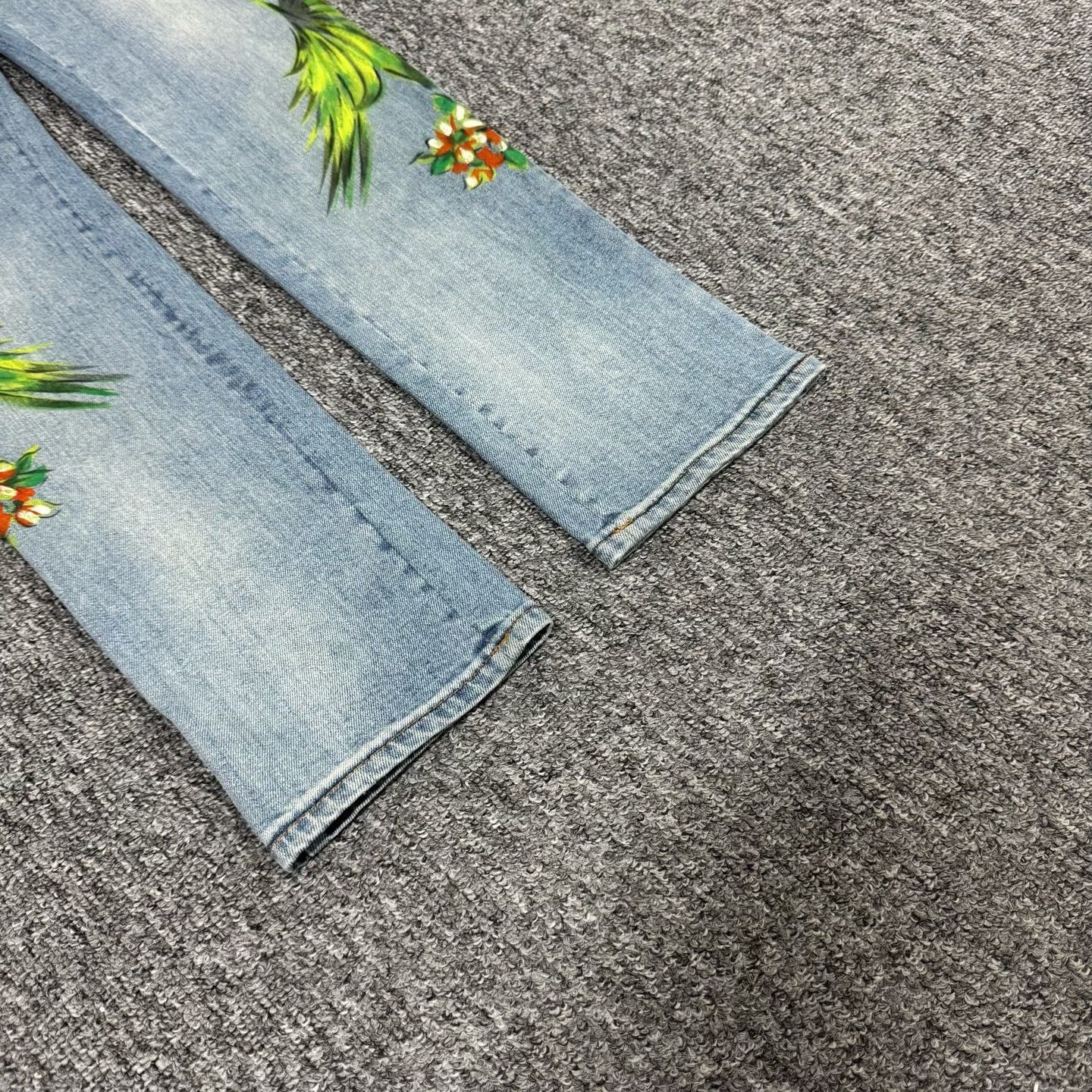 Versace Versace Denim Floral Embroidered Trousers Size 27" / US 4 / IT 40 - 3 Thumbnail