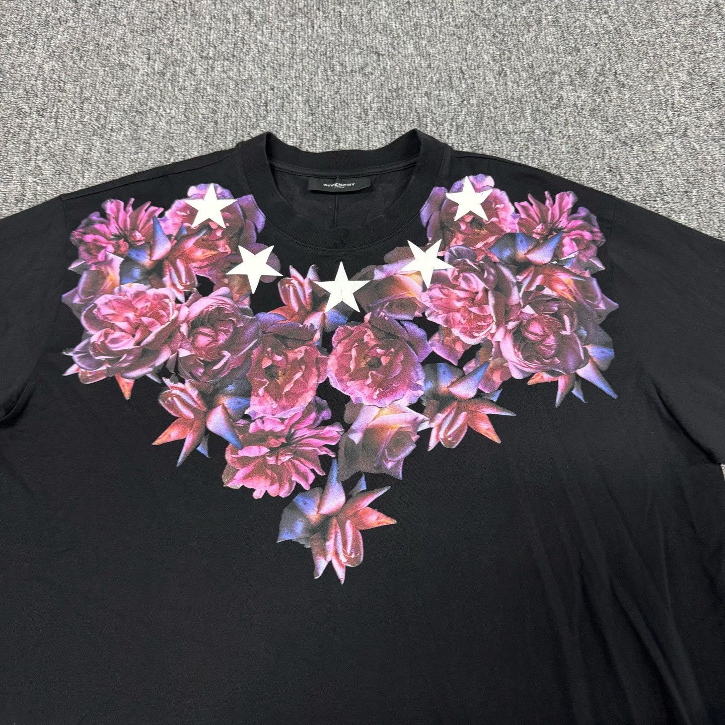 Givenchy Givenchy Floral Shoulder Deco Short Sleeve T-Shirt S Size S / US 4 / IT 40 - 4 Thumbnail