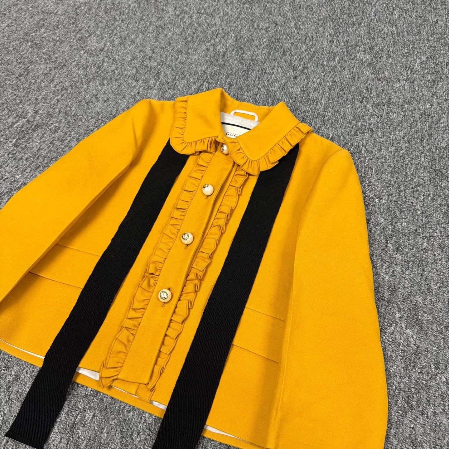Gucci Gucci Peter Pan Collar Pearl Button Coat Size S / US 4 / IT 40 - 4 Thumbnail