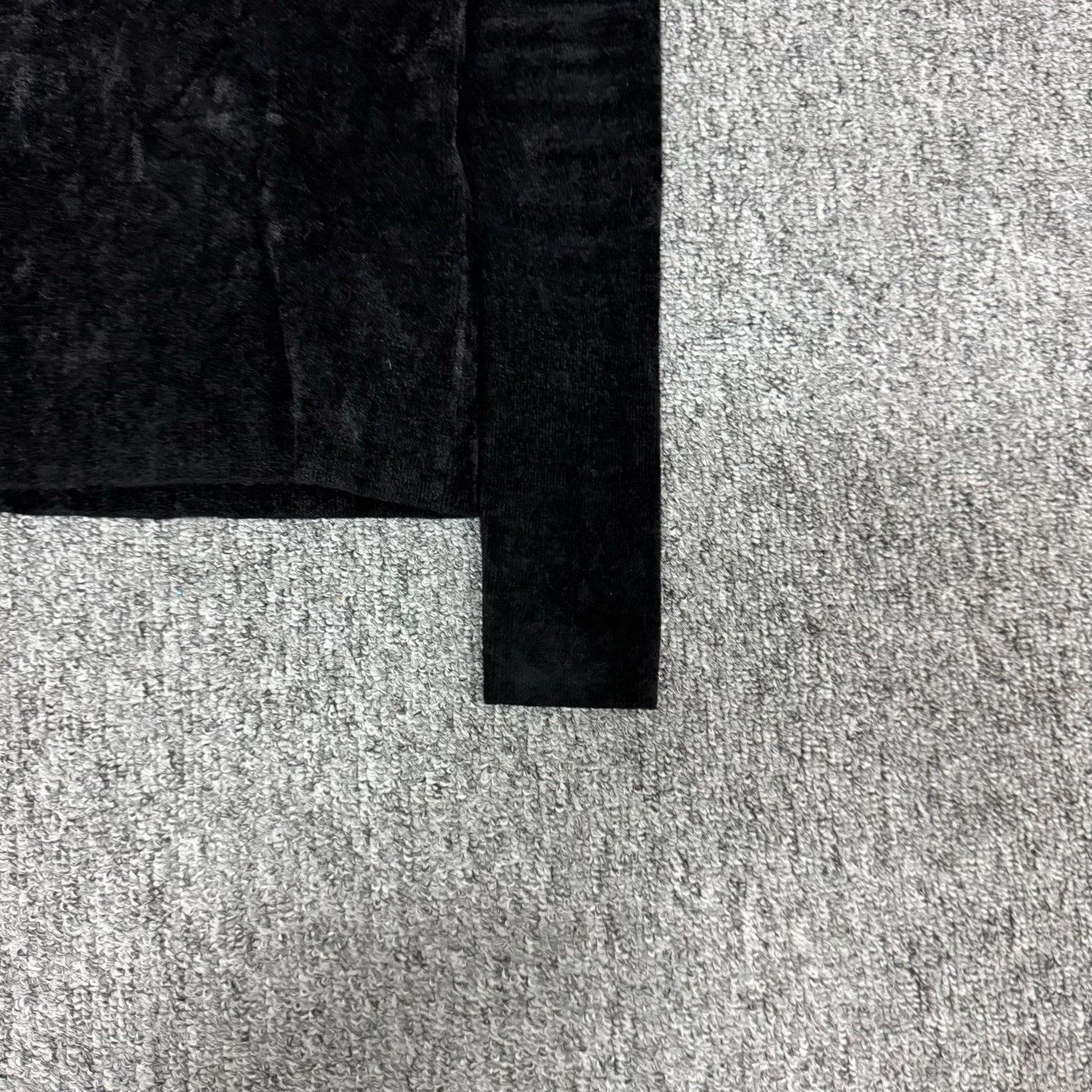 Alexander Wang Alexander Wang Crystal Logo Deep V Long Sleeve T-Shirt Size XS / US 0-2 / IT 36-38 - 3 Thumbnail