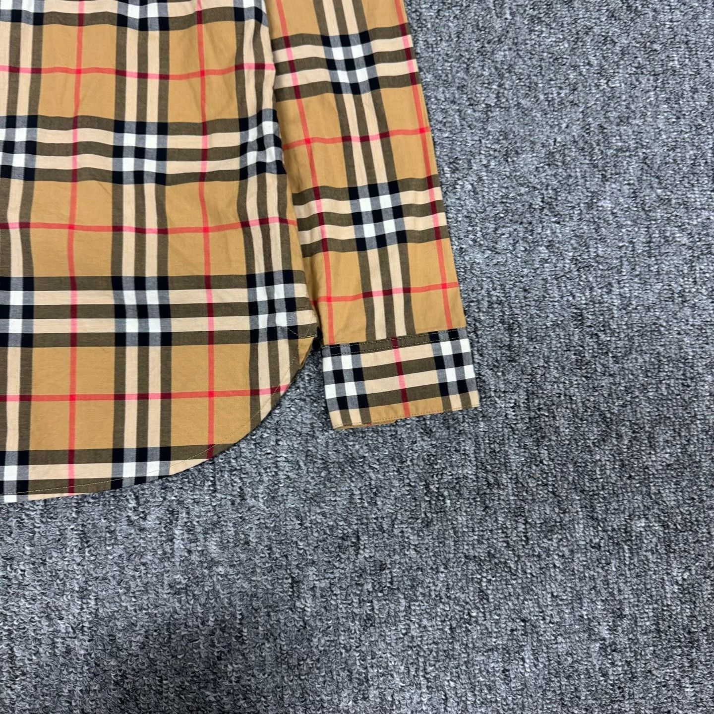 Burberry Burberry Classic Check Long Sleeve Shirt Size M / US 6-8 / IT 42-44 - 3 Thumbnail