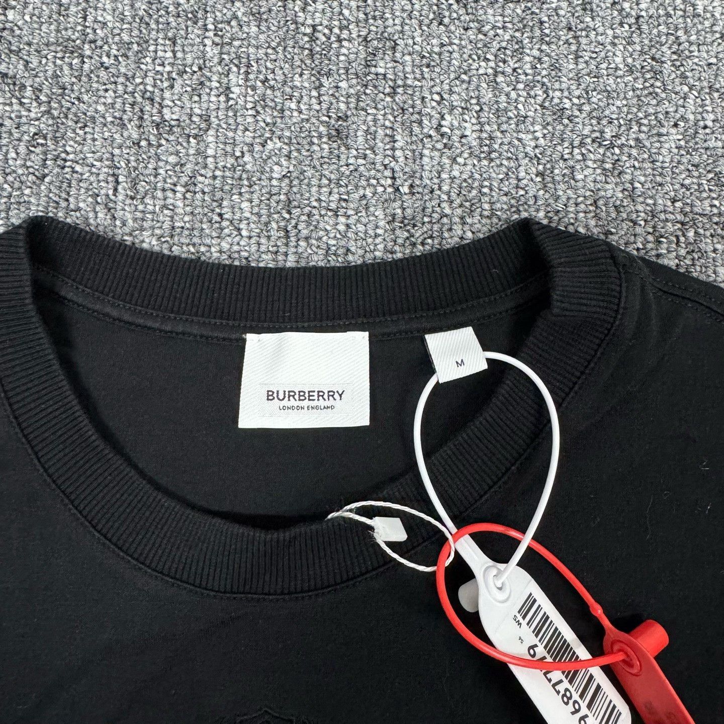 Burberry Burberry Short Sleeve T-Shirt M Size US M / EU 48-50 / 2 - 5 Thumbnail