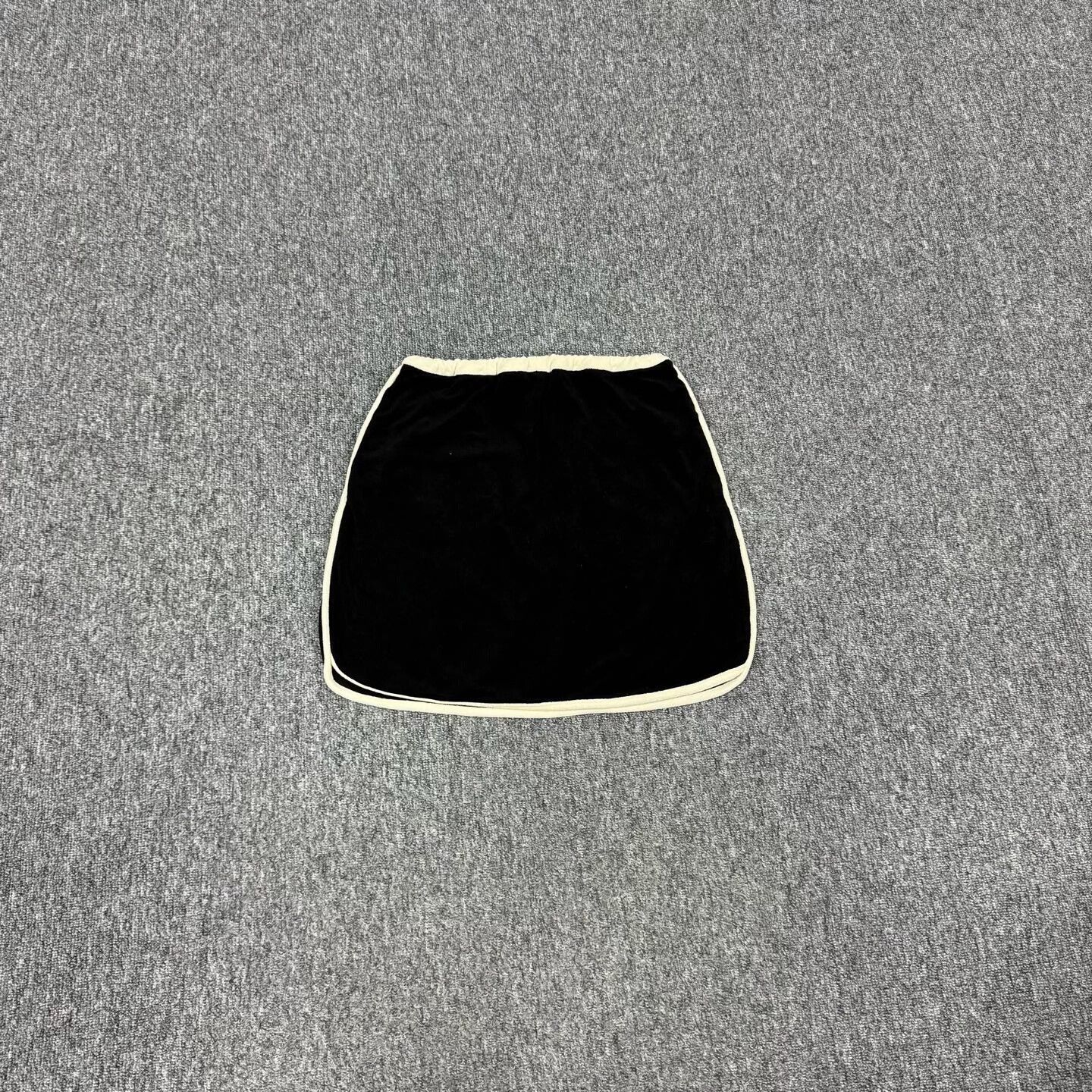Celine Celine Black Elastic Waist Towel Skirt Size 38" / US 16 / IT 52 - 2 Thumbnail