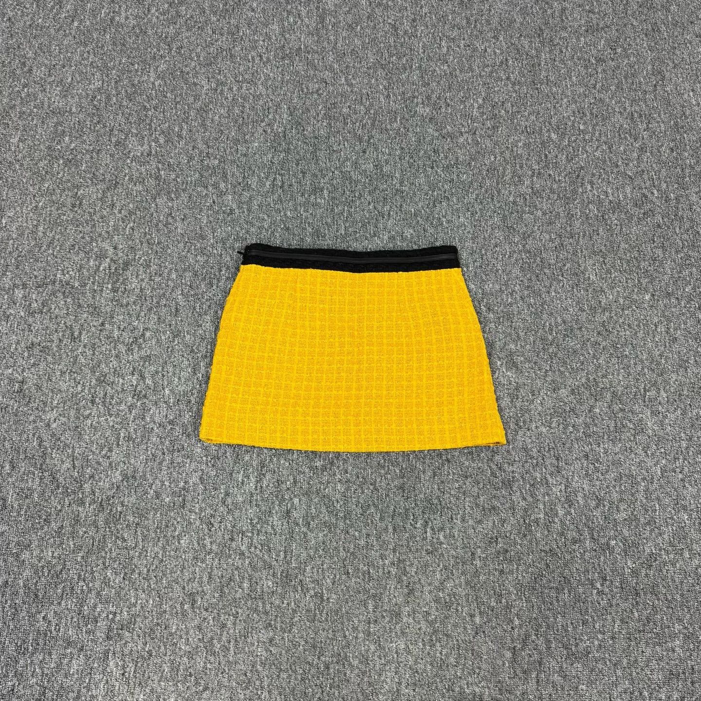 Gucci Gucci Horsebit Wool Knit Skirt Size 42" / US 20 - 2 Thumbnail