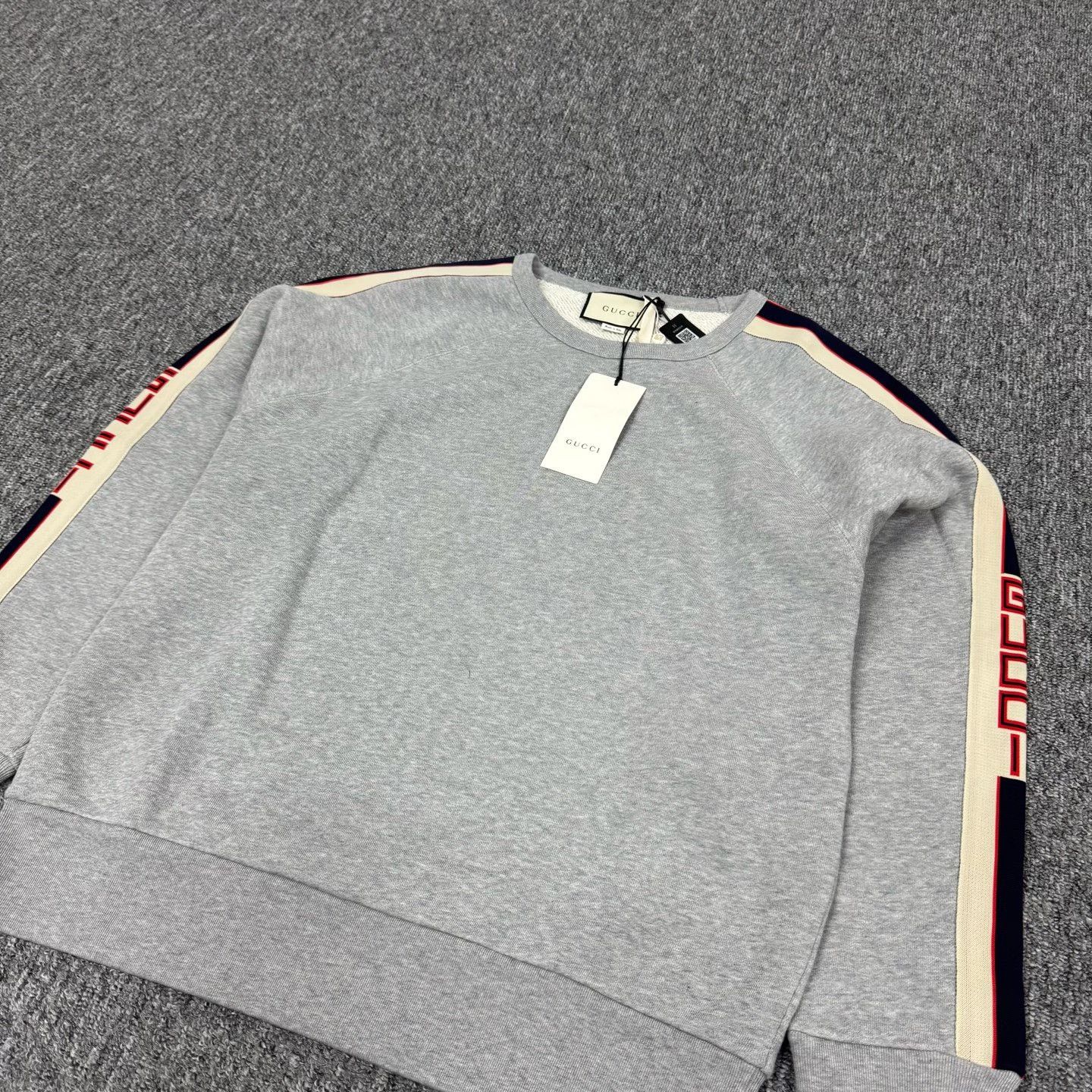 Gucci Gucci Side Stripe Logo Crewneck Sweatshirt Size US L / EU 52-54 / 3 - 4 Thumbnail
