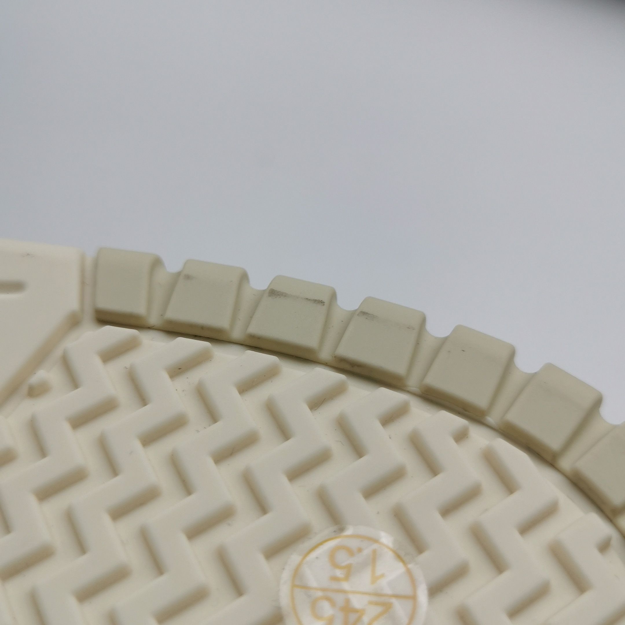 Gucci Gucci Women 9 Lowtop Sneakers Size US 9 / IT 39 - 7 Thumbnail