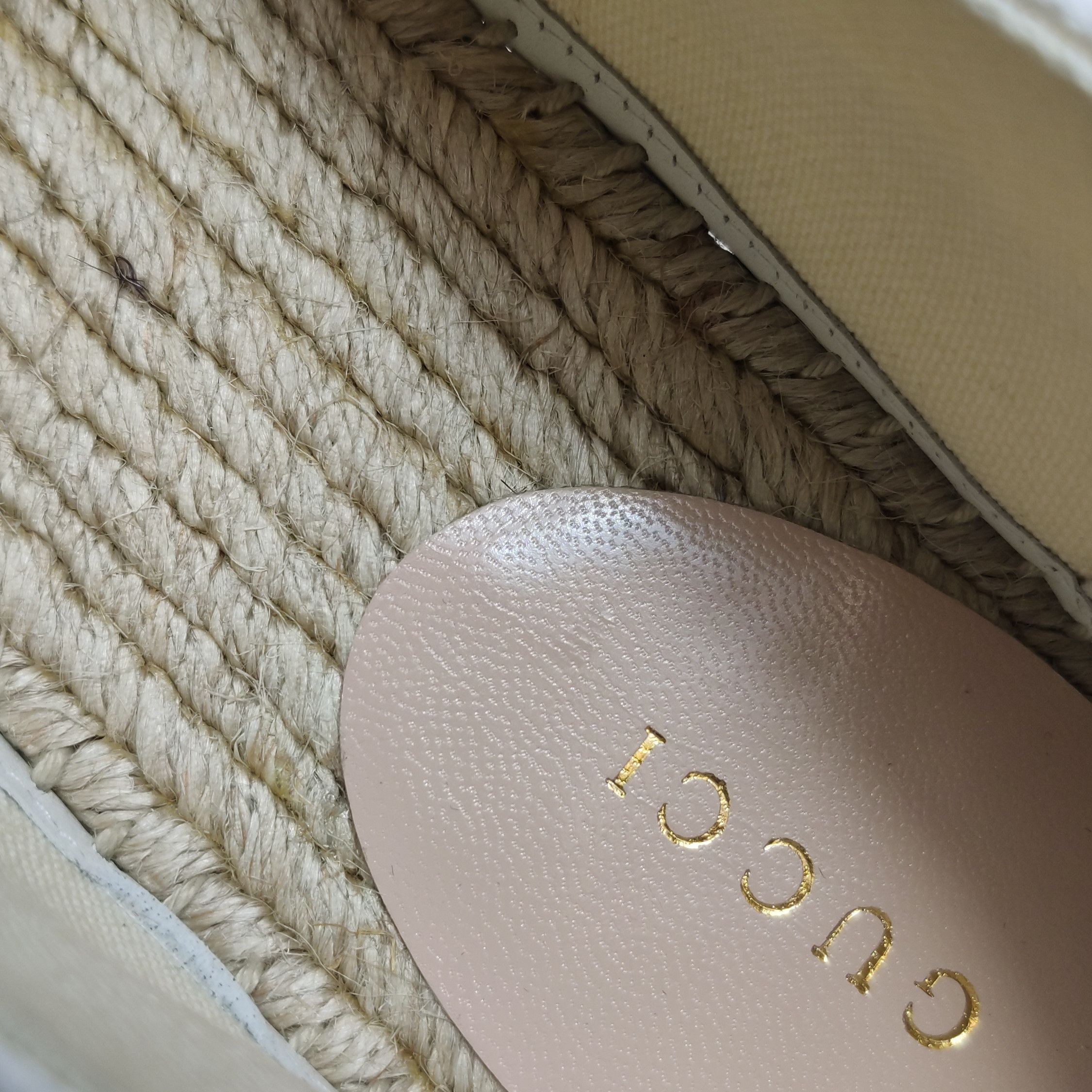 Gucci Gucci Women 10 Lowtop Sneakers Size US 10 / IT 40 - 10 Thumbnail