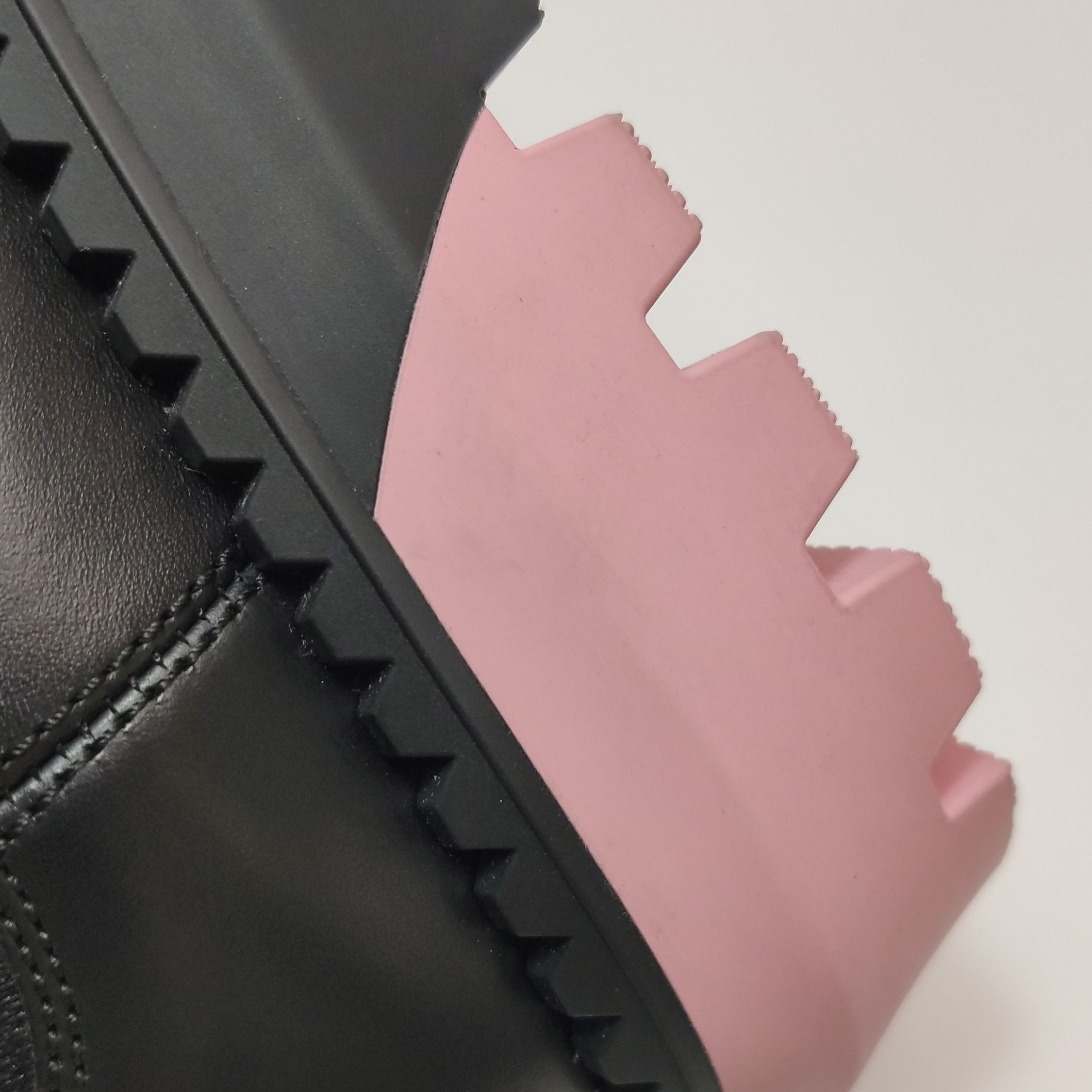 Gucci Gucci Women 7 Boots Size US 7 / IT 37 - 8 Thumbnail
