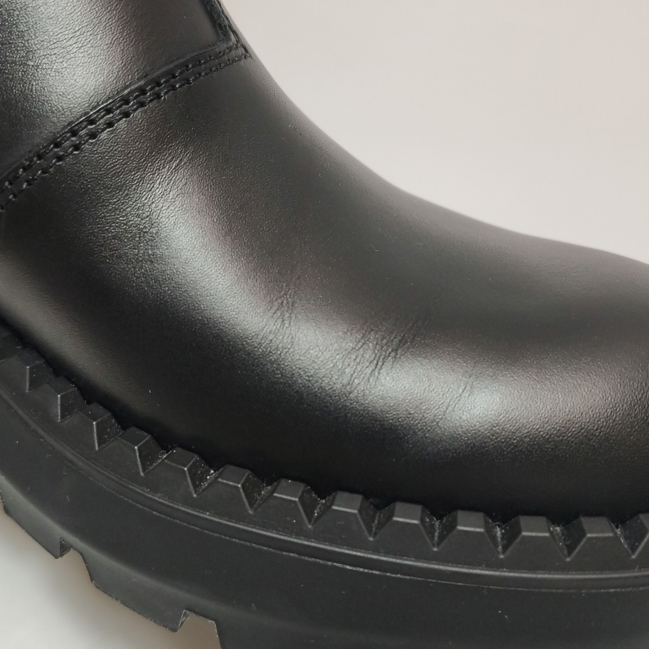 Gucci Gucci Women 7 Boots Size US 7 / IT 37 - 12 Thumbnail