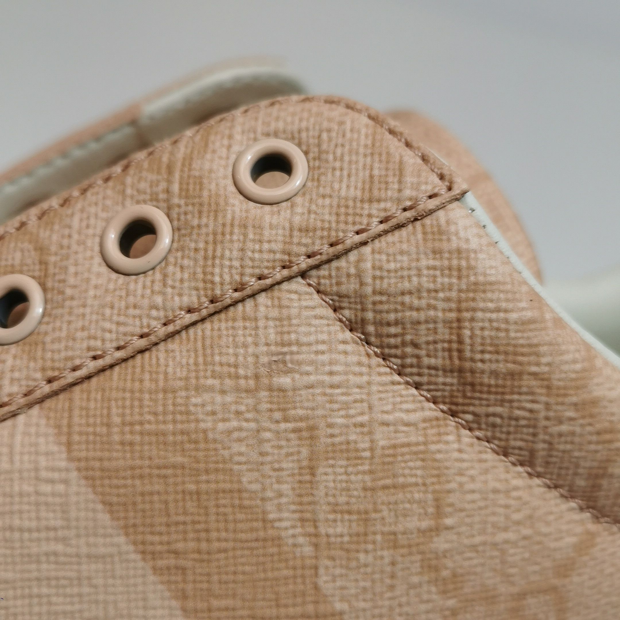 Gucci Gucci Women 6-5 Lowtop Sneakers Size US 6.5 / IT 36.5 - 7 Thumbnail